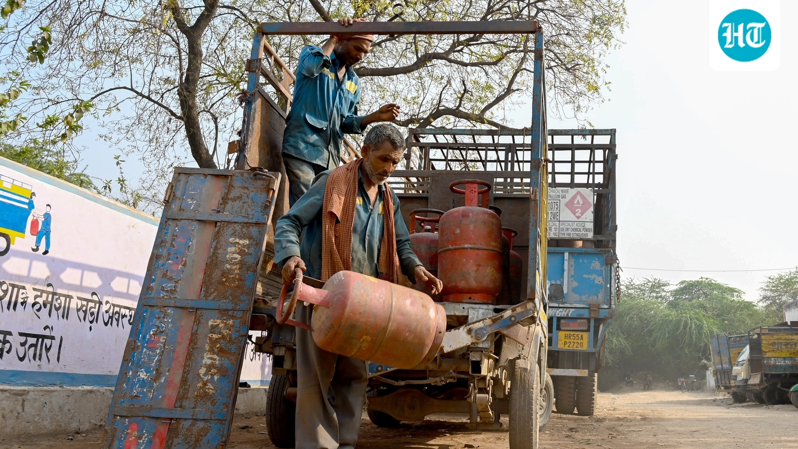 LPG panic booking in Delhi starts as govt's 25-day gap rule sets in