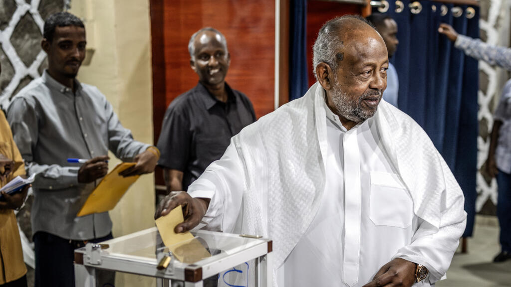 Djibouti President Ismaïl Omar Guelleh is reelected for a sixth term