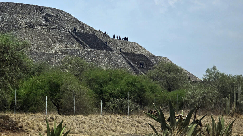 Shooter at Mexico's Teotihuacan pyramid site kills Canadian tourist, wounds four others