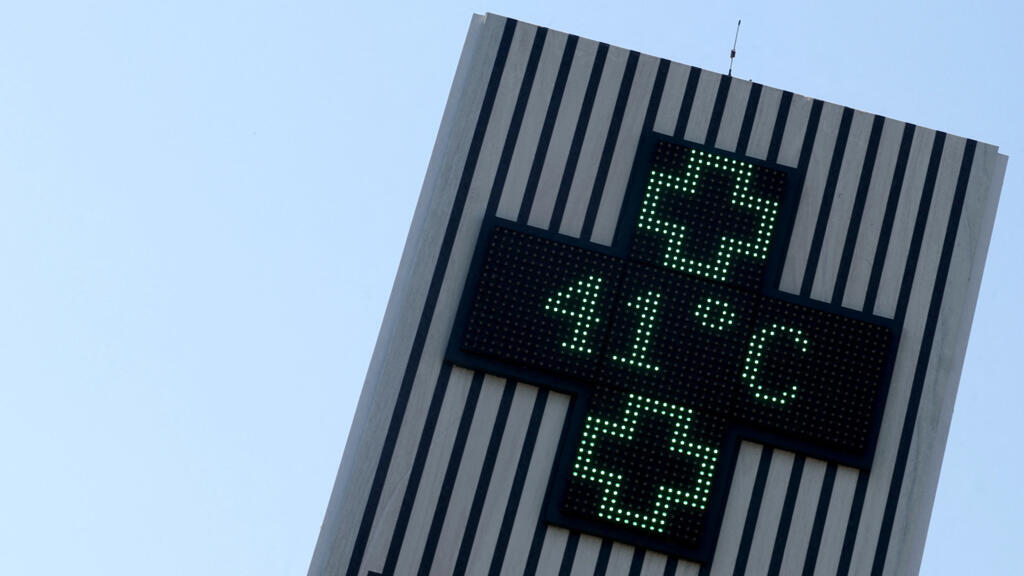 France tries to cope with second premature heatwave in less than a month