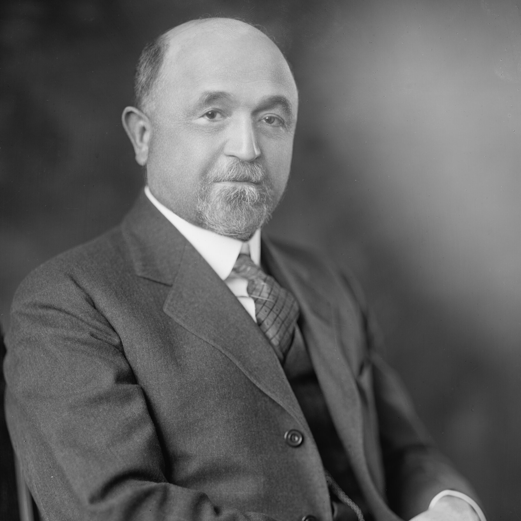 For Landmark Test of Executive Power, Echoes of a 1930s Supreme Court Battle