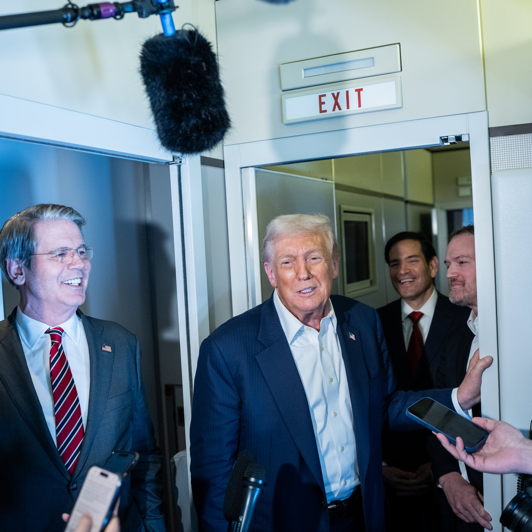 Supreme Court Confronts Trump and His Tariffs in Test of Presidential Power