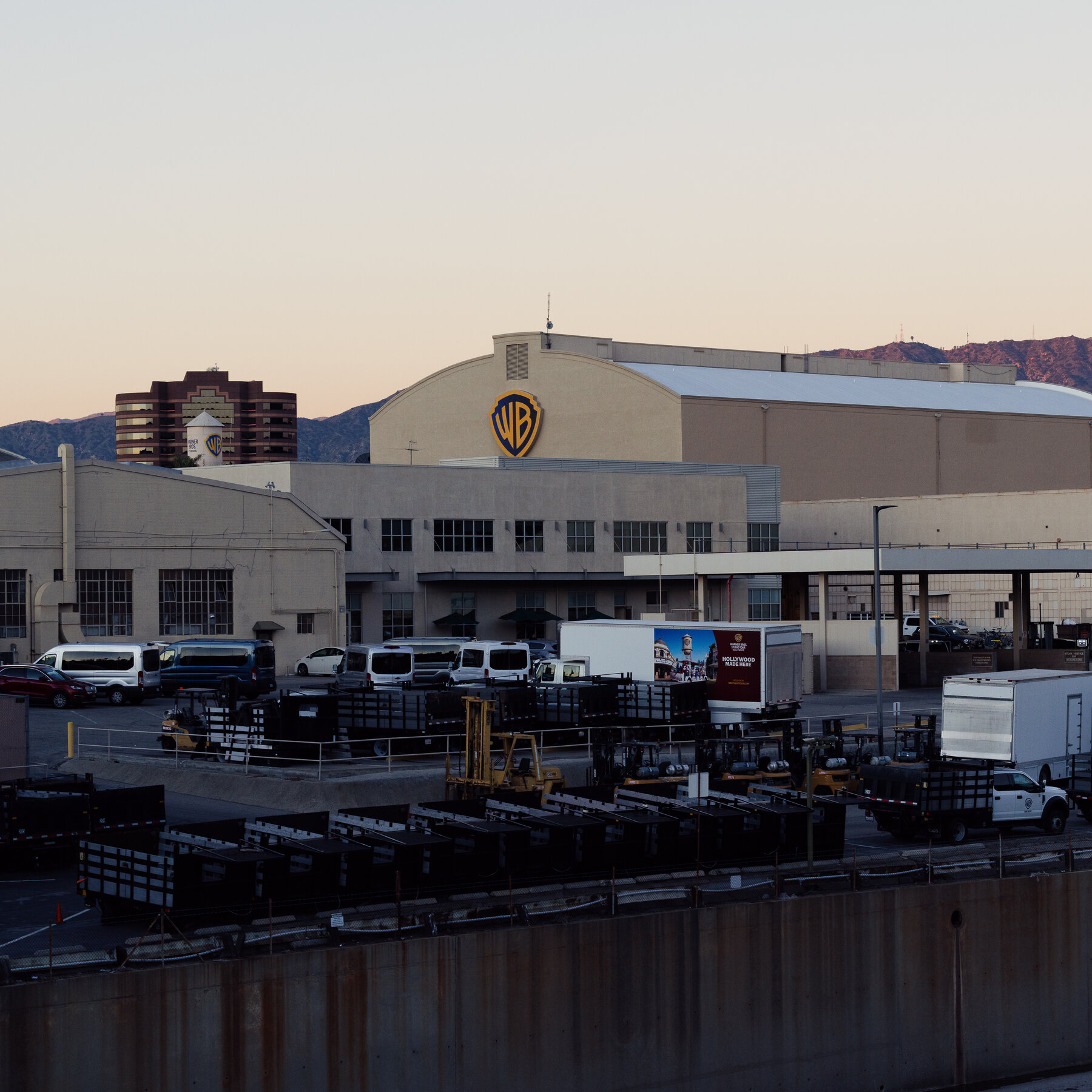 Warner Bros. Says Ellisons ‘Misled’ Shareholders in Takeover Bid