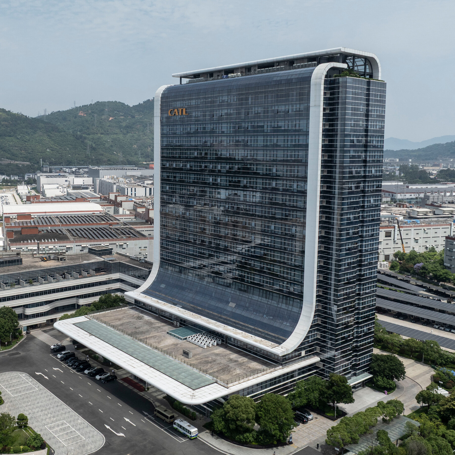 This Megafactory Is a Test Case for the U.S.-China Tech Race