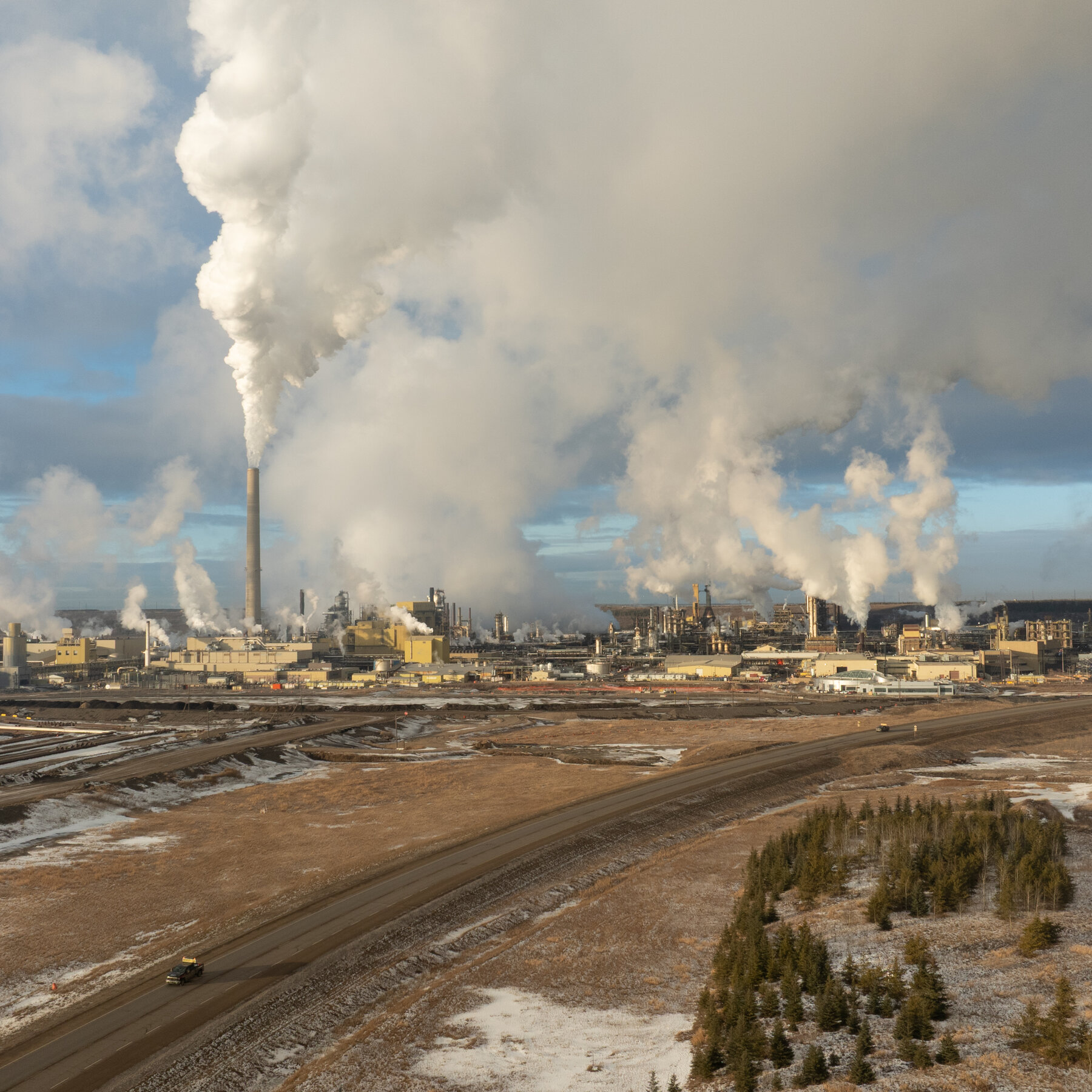 Cancer Haunts Neighbors of Canada’s Oil Sands Wastelands