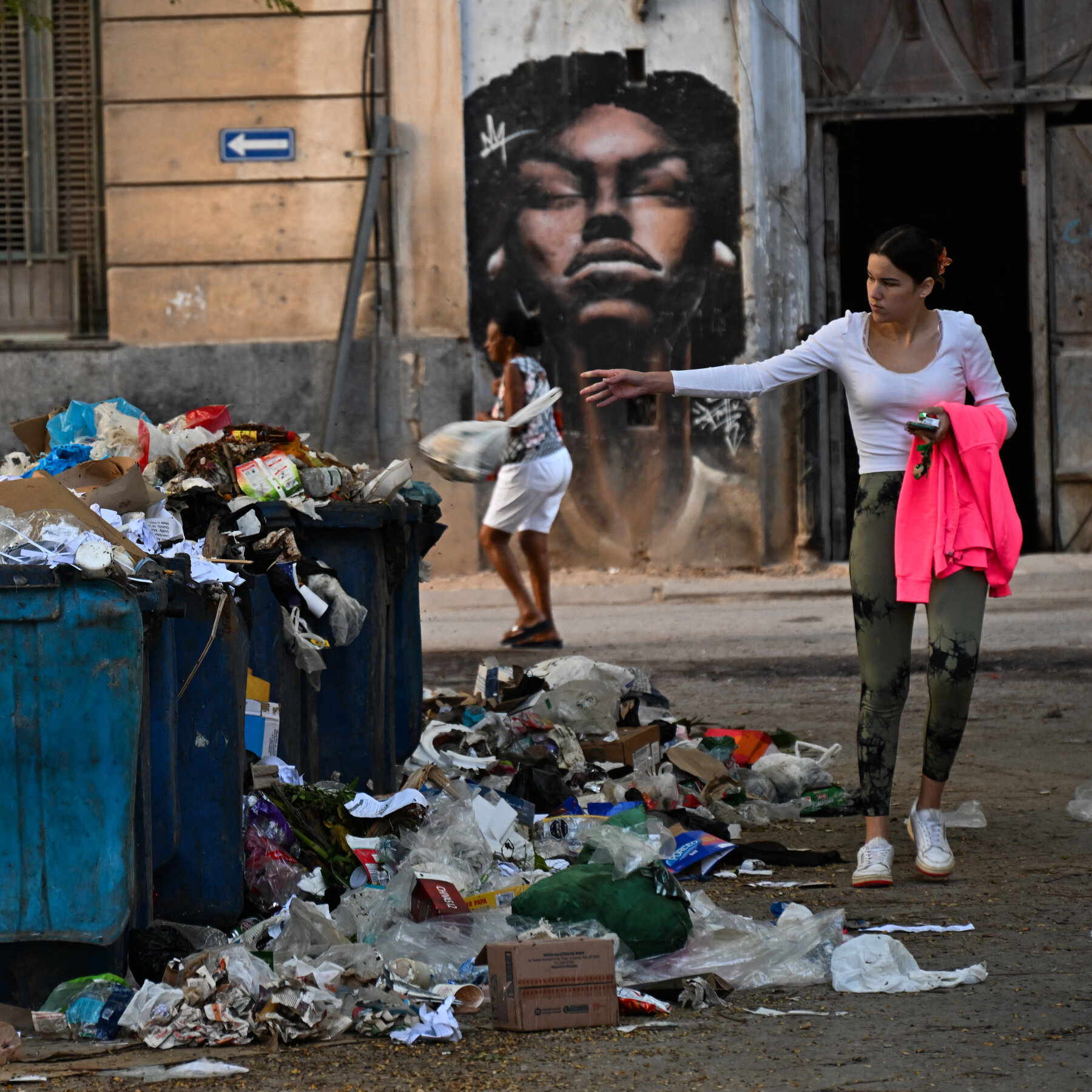 Even Havana’s Street Sweepers Can’t Escape the Impact of the Fuel Blockade