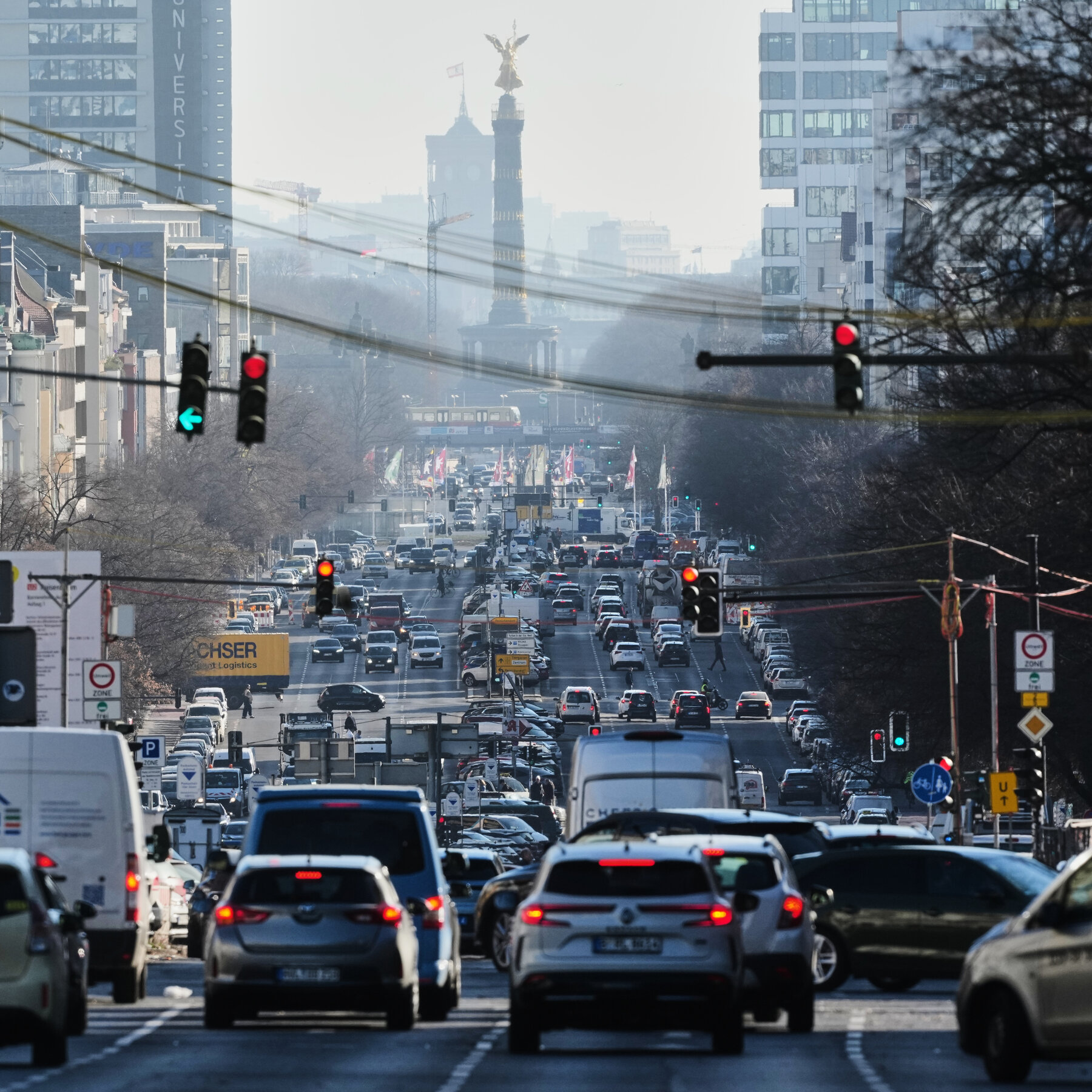 In Berlin, Cars Are a Culture War Flashpoint