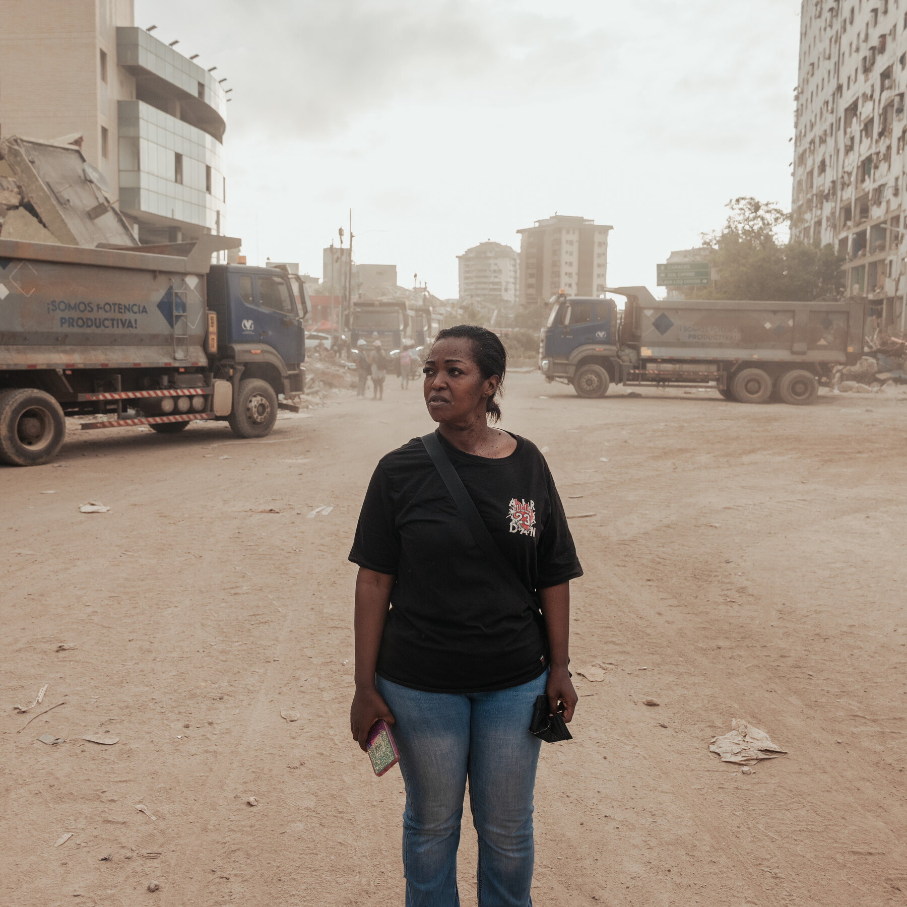 Sifting Through Venezuela Earthquakes’ Rubble, and the Ashes of a Revolution