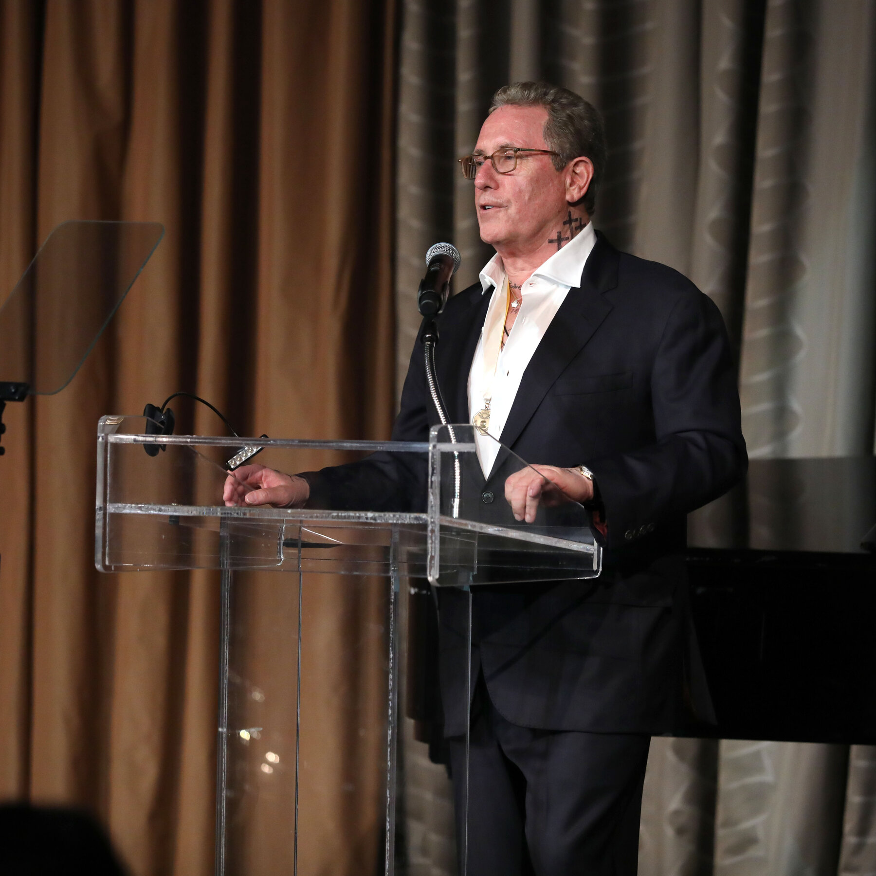 He Said He Was Not Close With Epstein. His Emails Suggest Otherwise.