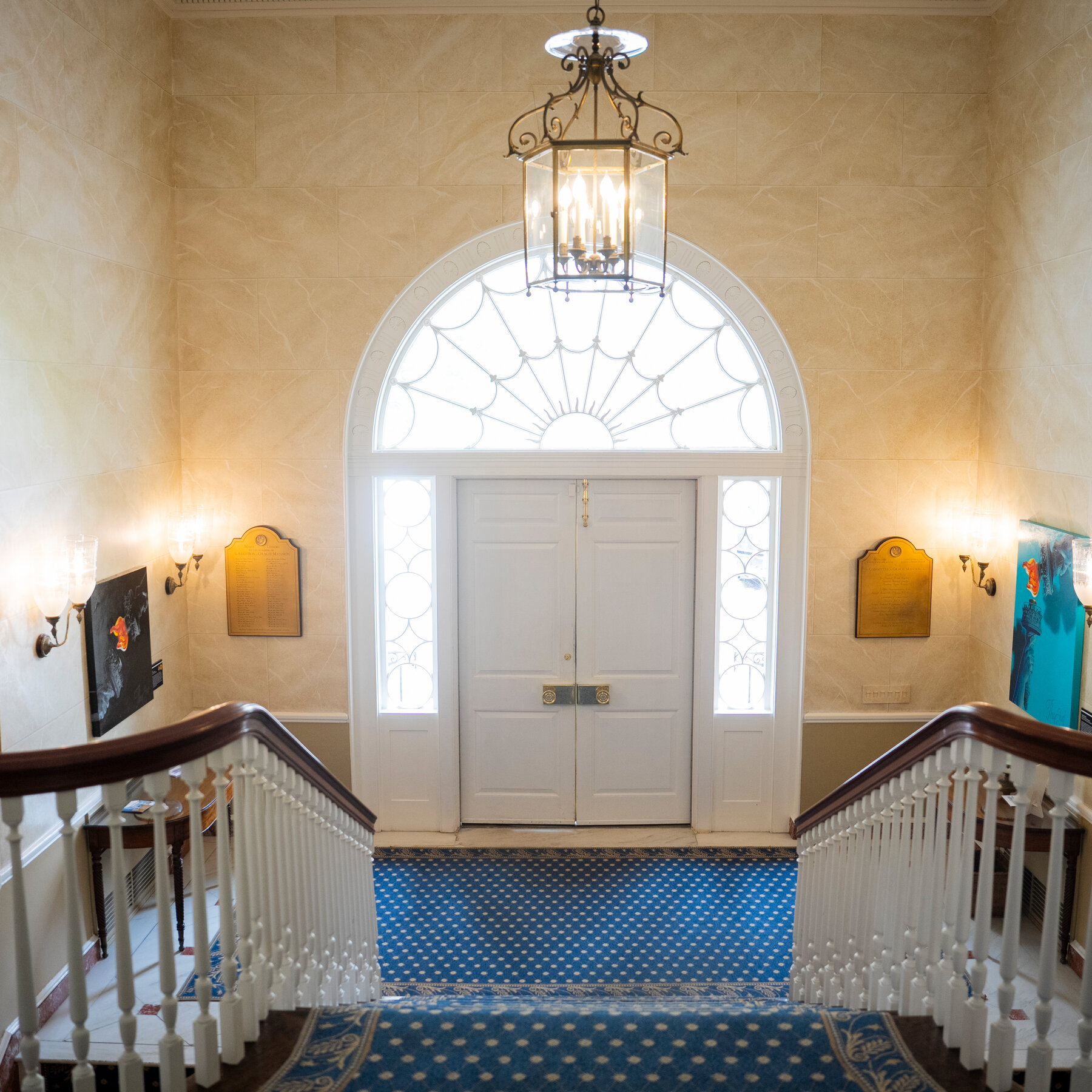 As Mamdani Leaves Queens for the Upper East Side, a Cool Welcome Awaits