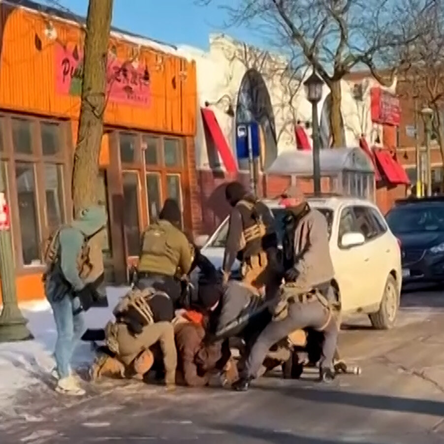 Agents Who Shot Alex Pretti Are Put on Leave