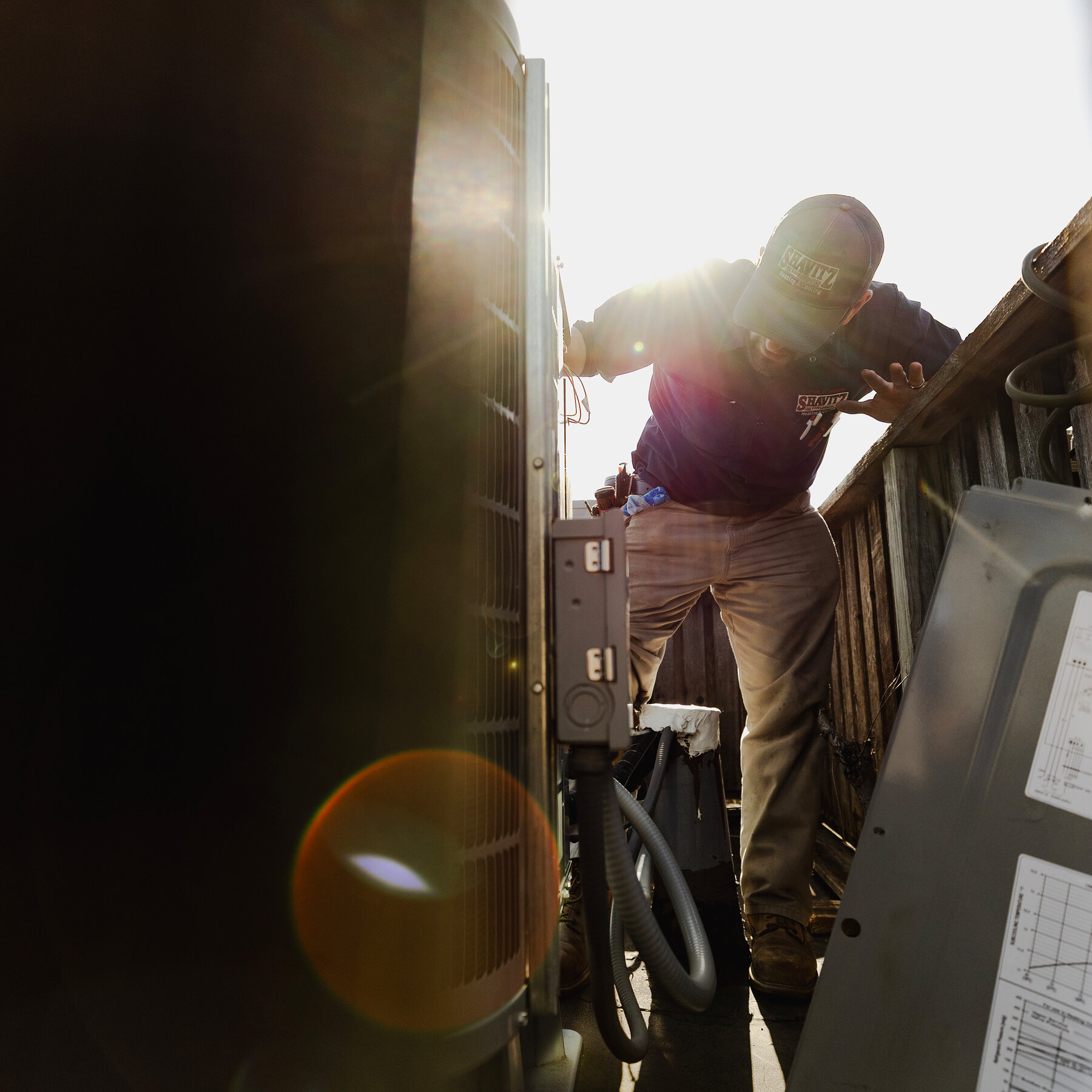 Crunchtime in the Air-Conditioning Business: Long Days and Hot Work
