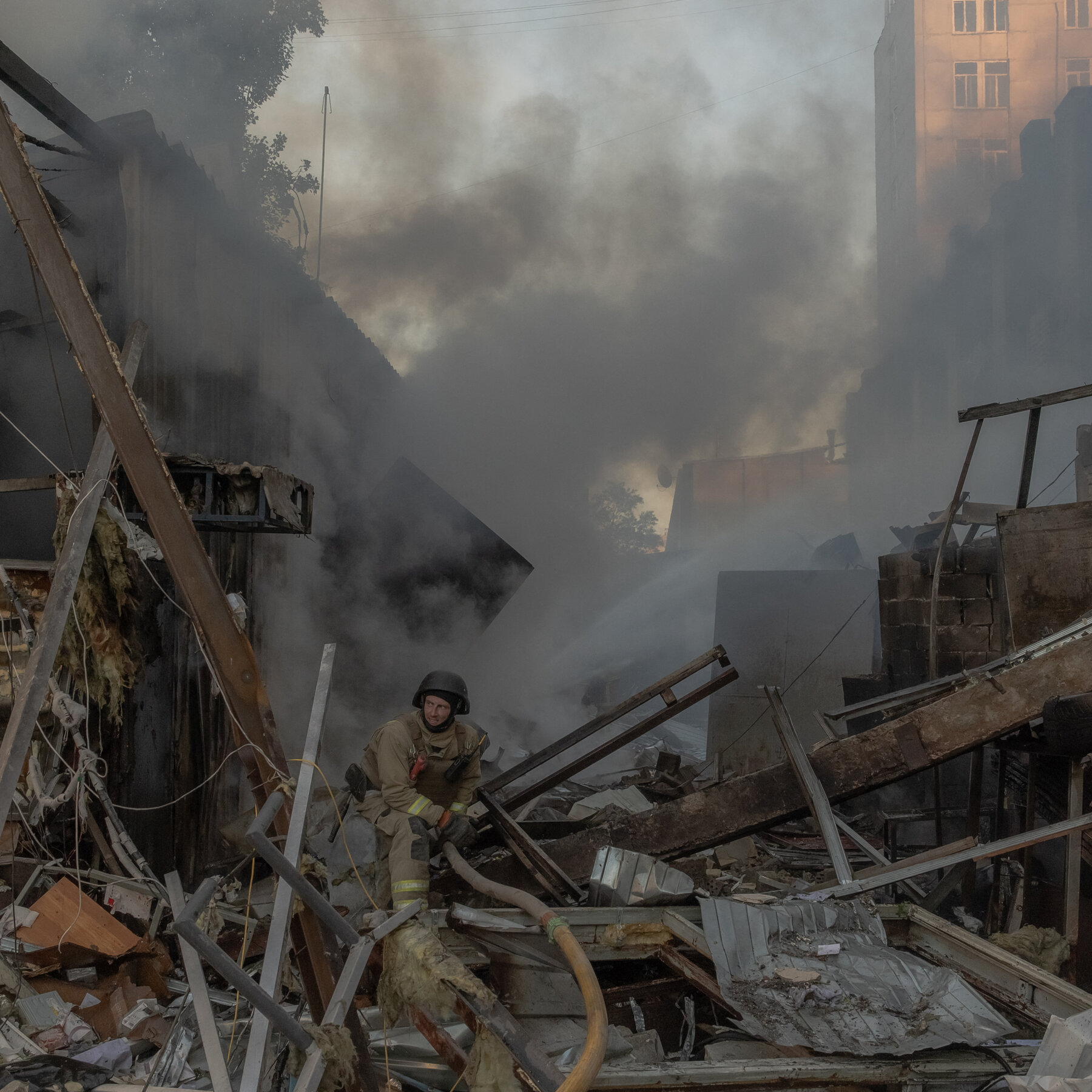 After an Agonizing Week of Threats, Kyiv Is Finally Bombarded by Russia