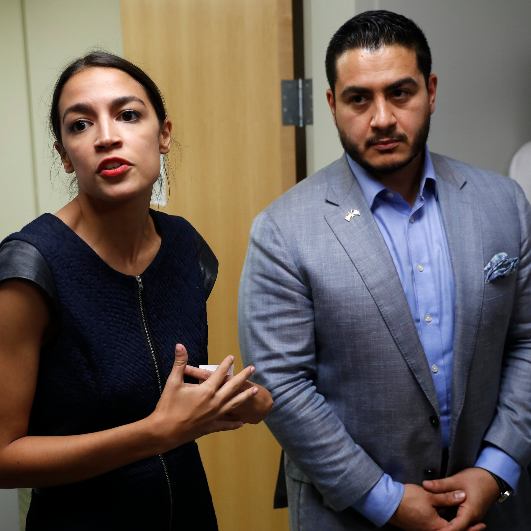 Ocasio-Cortez Endorses Abdul El-Sayed in Crucial Michigan Senate Race