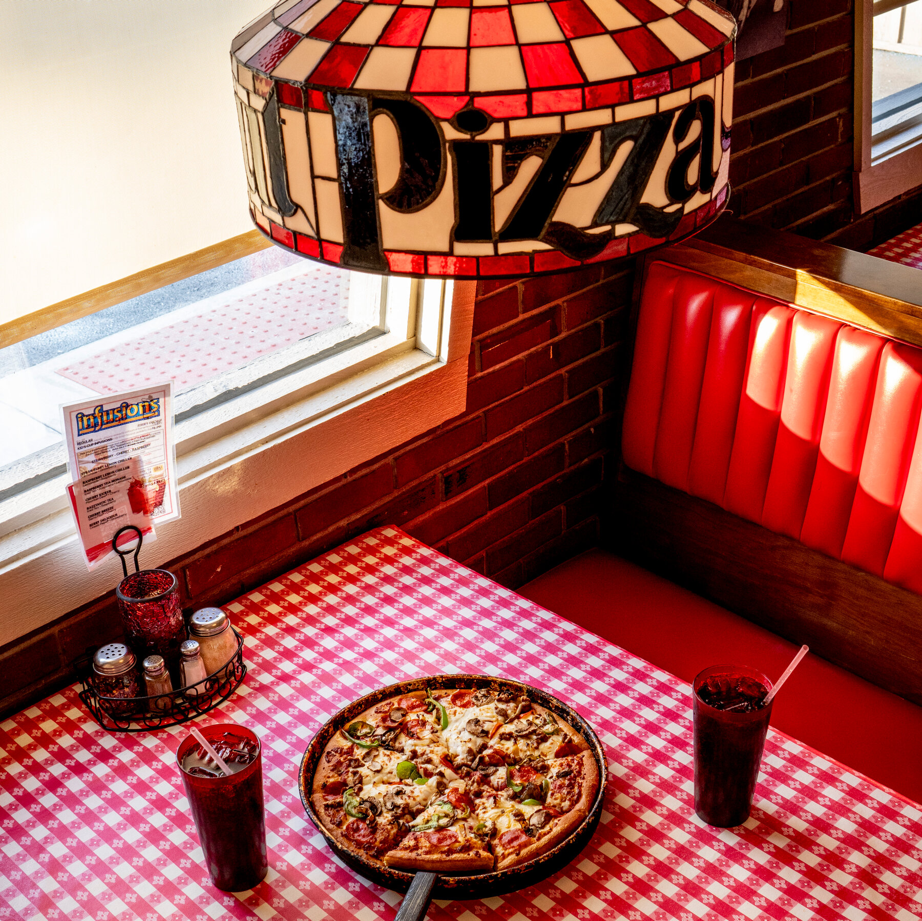 Pizza Hut Take Fans on a Trip to the Past