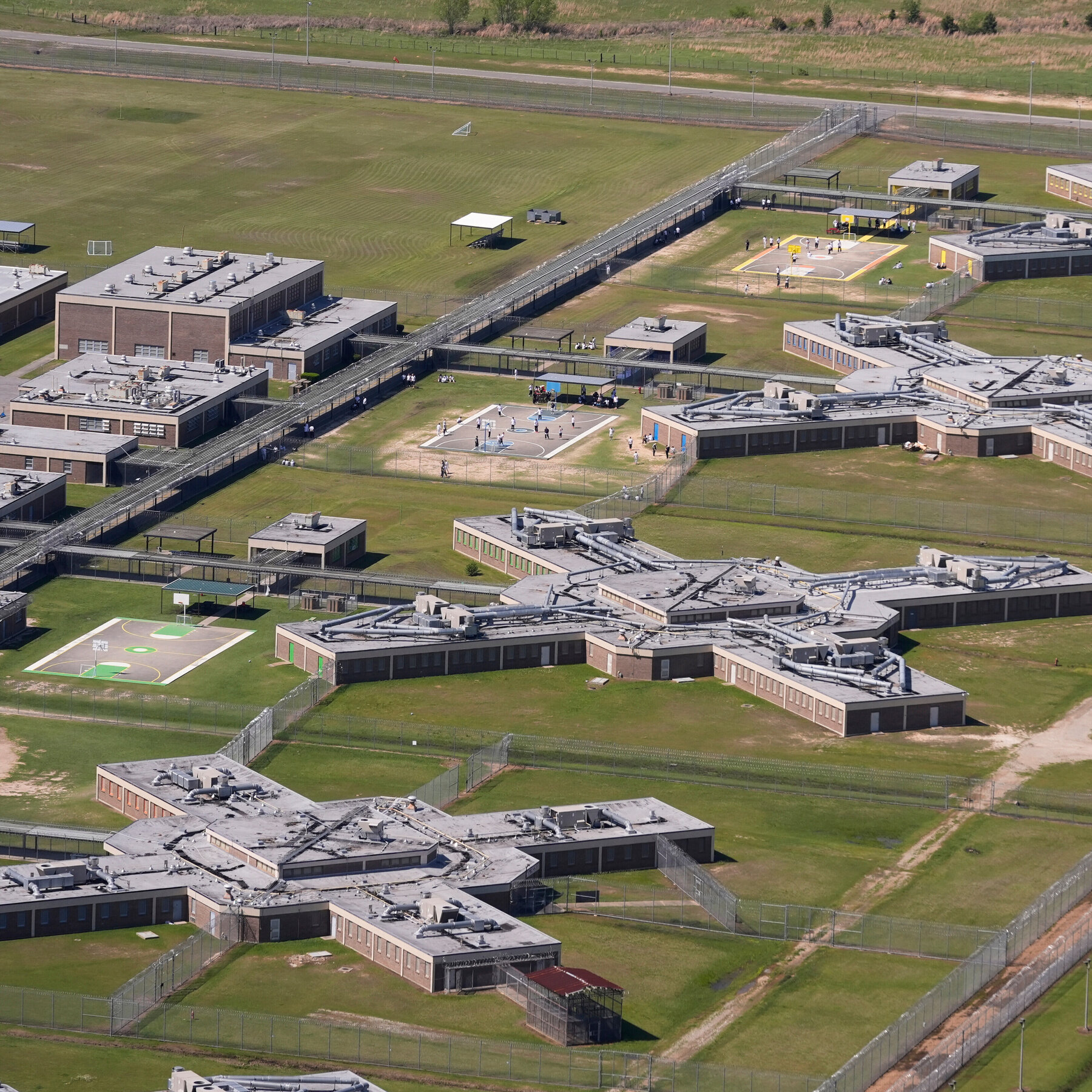 Louisiana ICE Facility Mistreated Immigrants, Federal Investigators Say