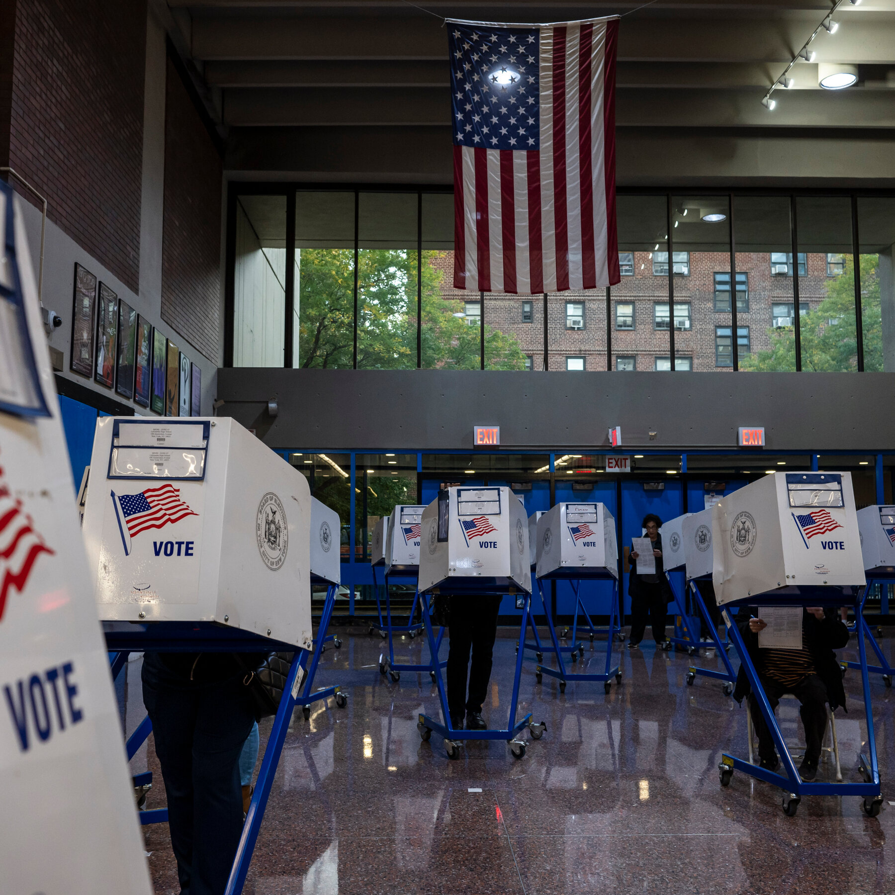Trump Says Republicans Should ‘Take Over’ Elections, and Clintons Agree to Testify in Epstein Inquiry