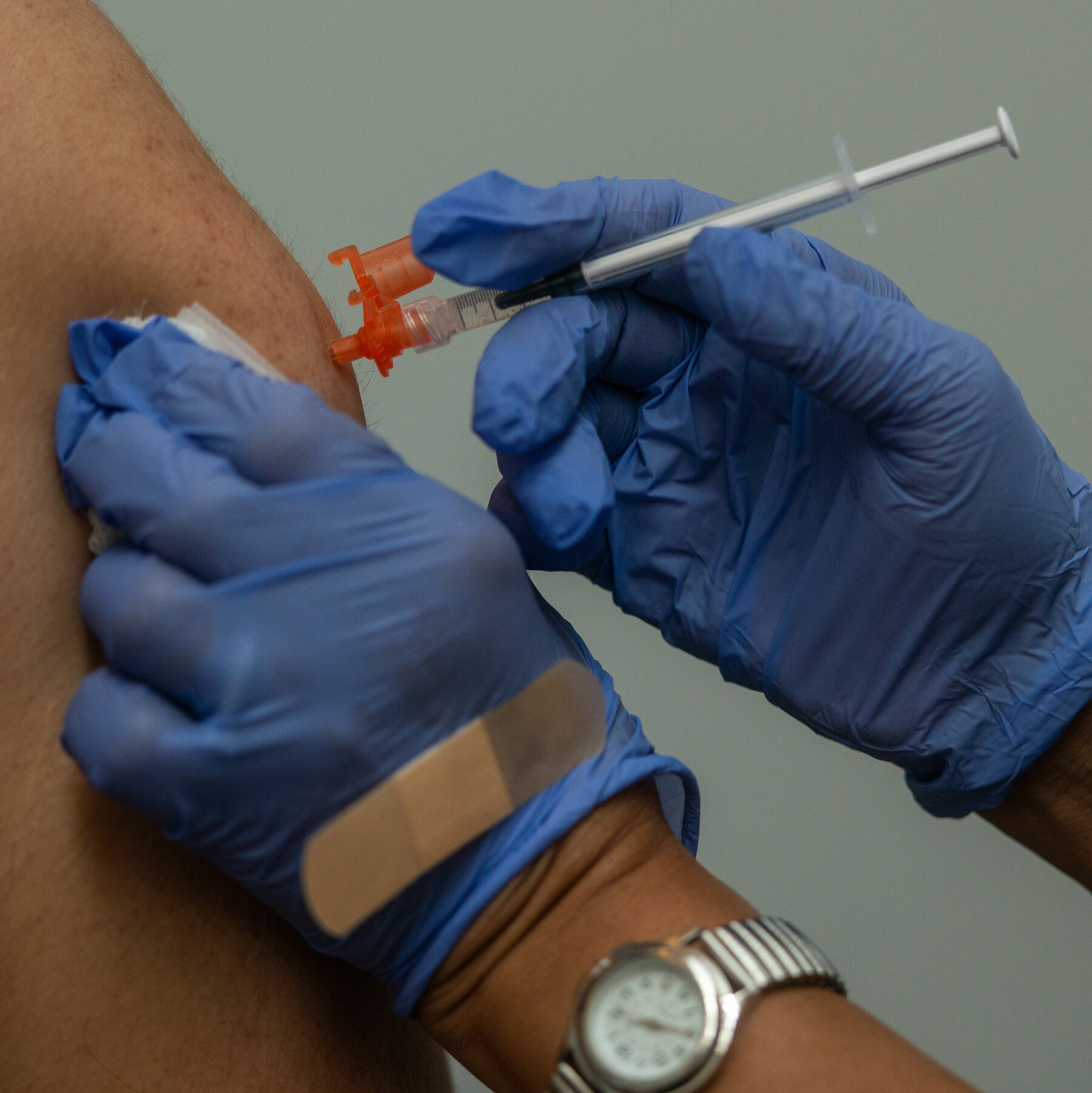 Hochul to Sign Order to Get Around U.S. Limits on Covid Vaccine