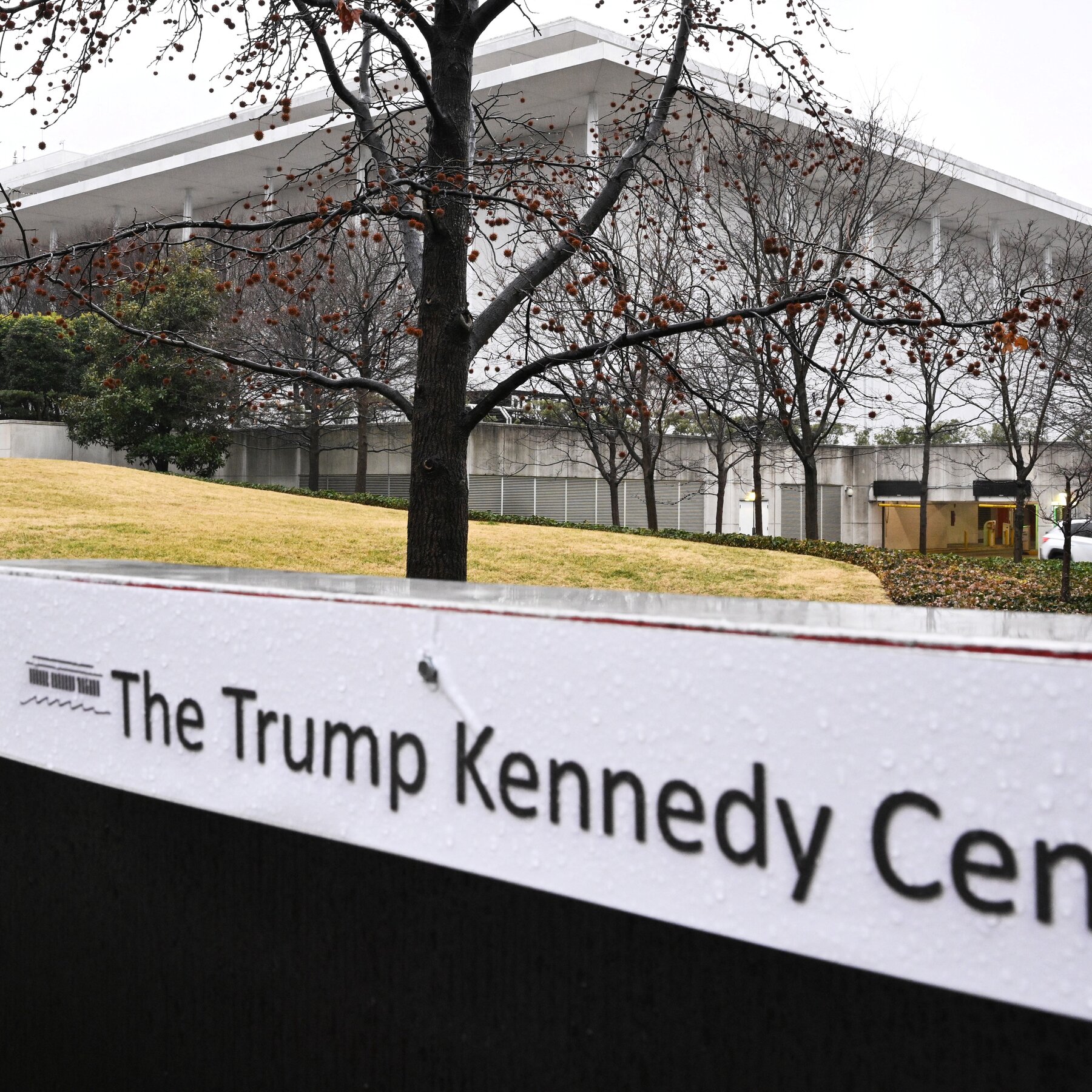 Kennedy Center Tells Staff to Immediately Remove Trump’s Name From Documents