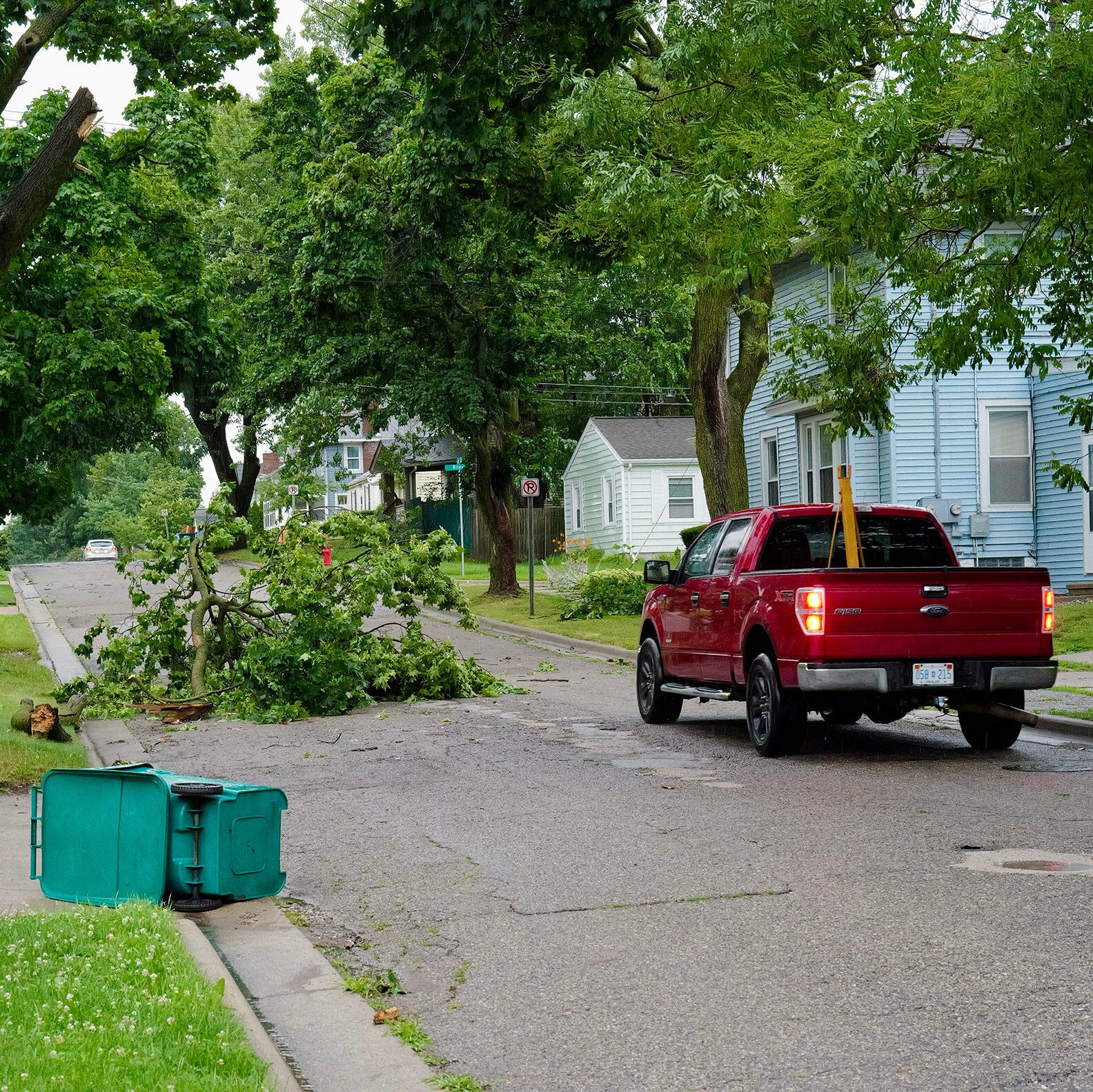 Storms Cause Power Outages for 1 Million in Midwest, Northeast and Ontario