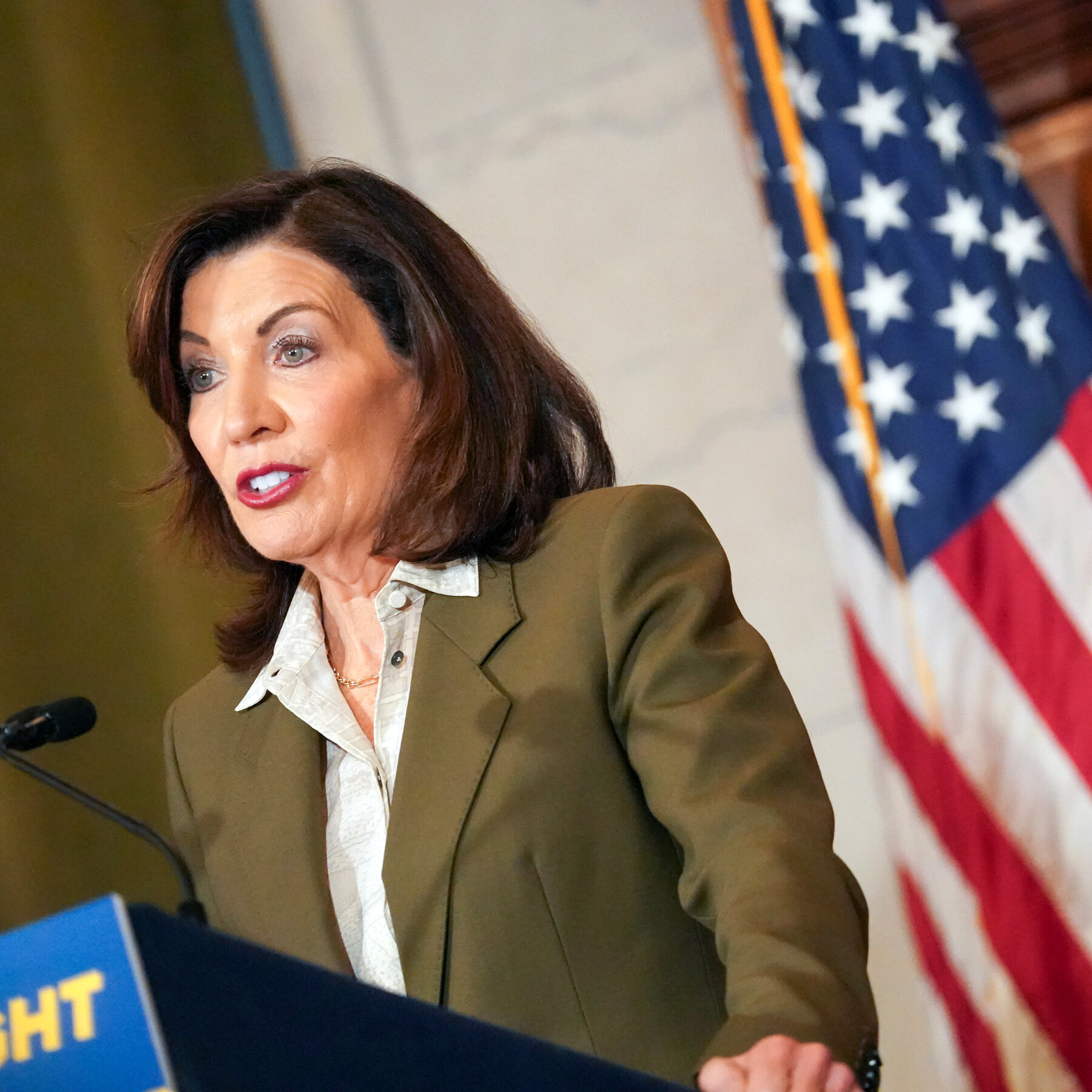 Hochul to Press for New Safeguards to Protect Children Online