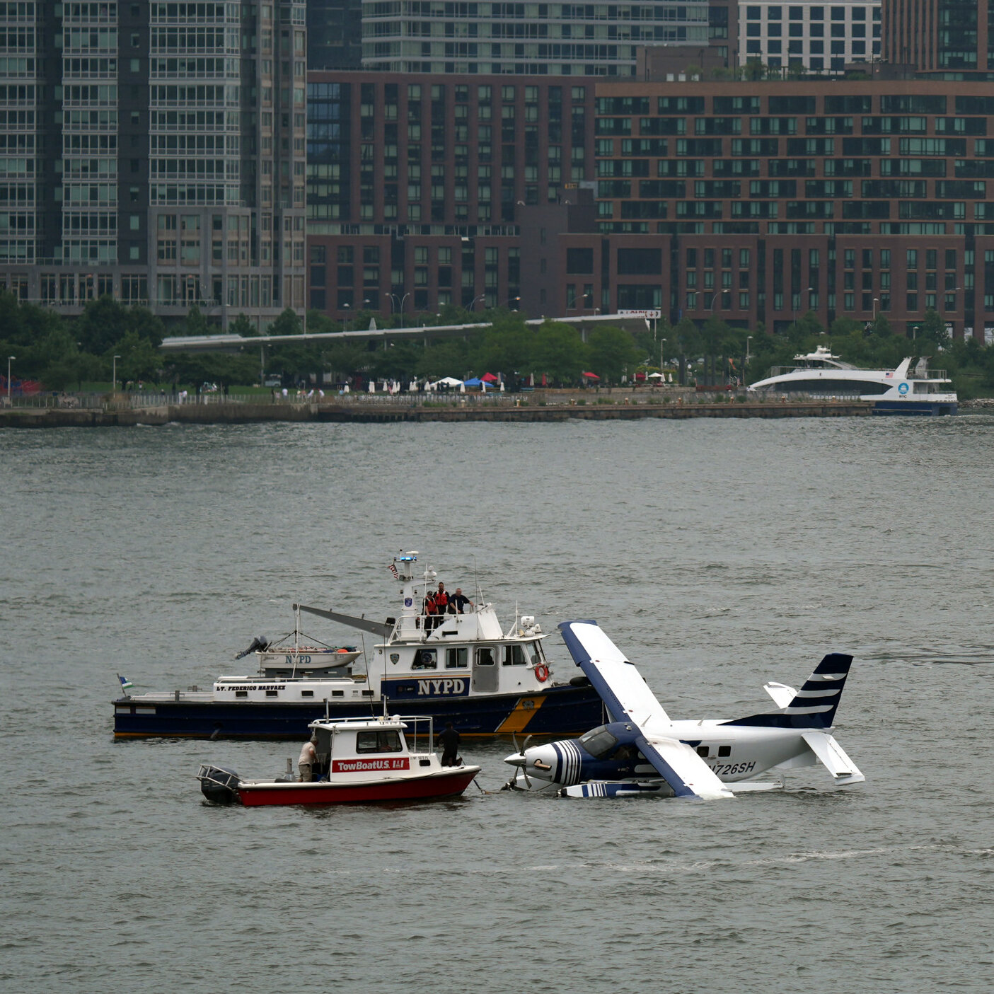 Their Seaplane Trip From the Hamptons Ends With a Scary 15 Seconds