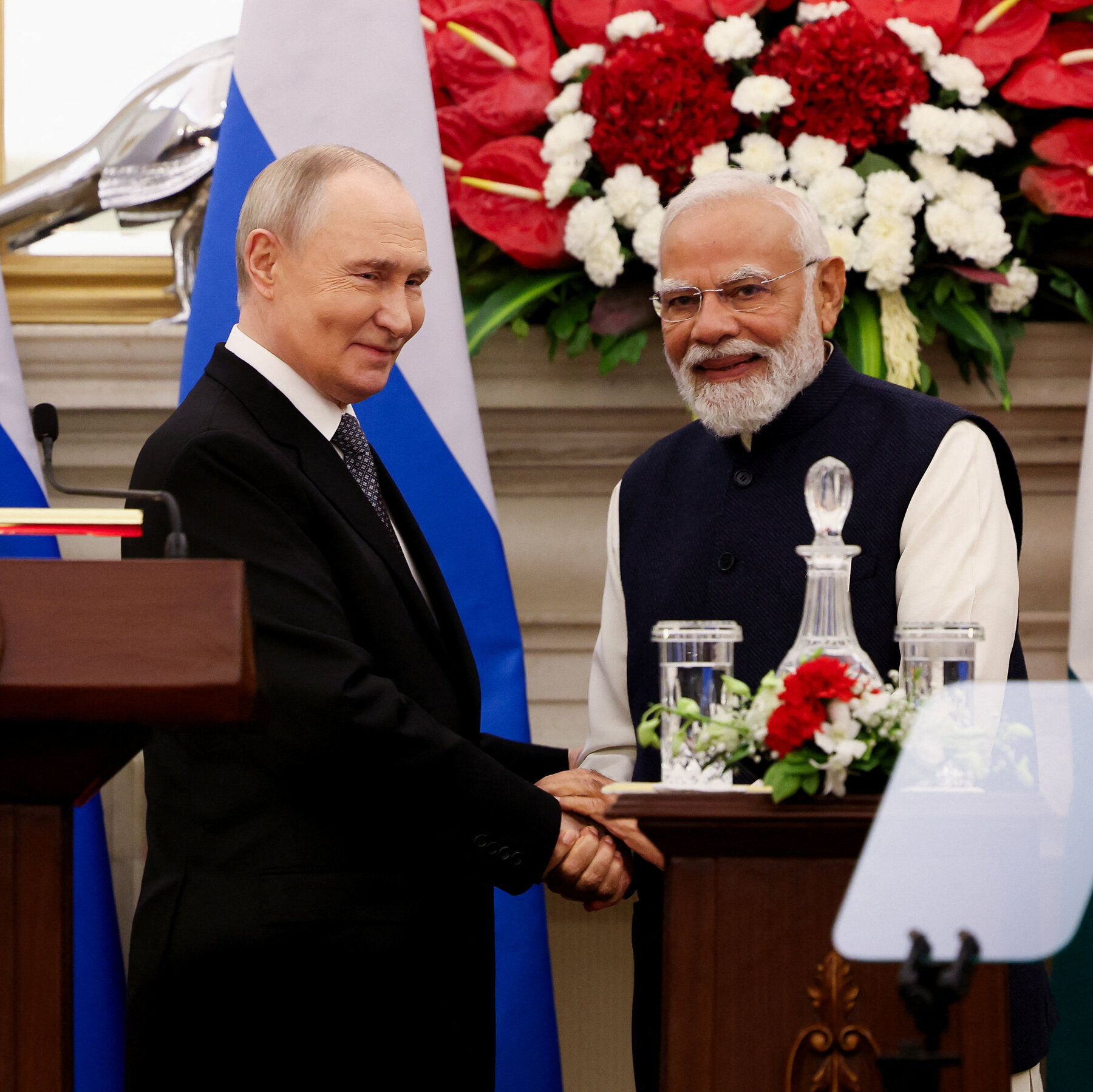 Putin Basks in Praise From Modi on India Visit