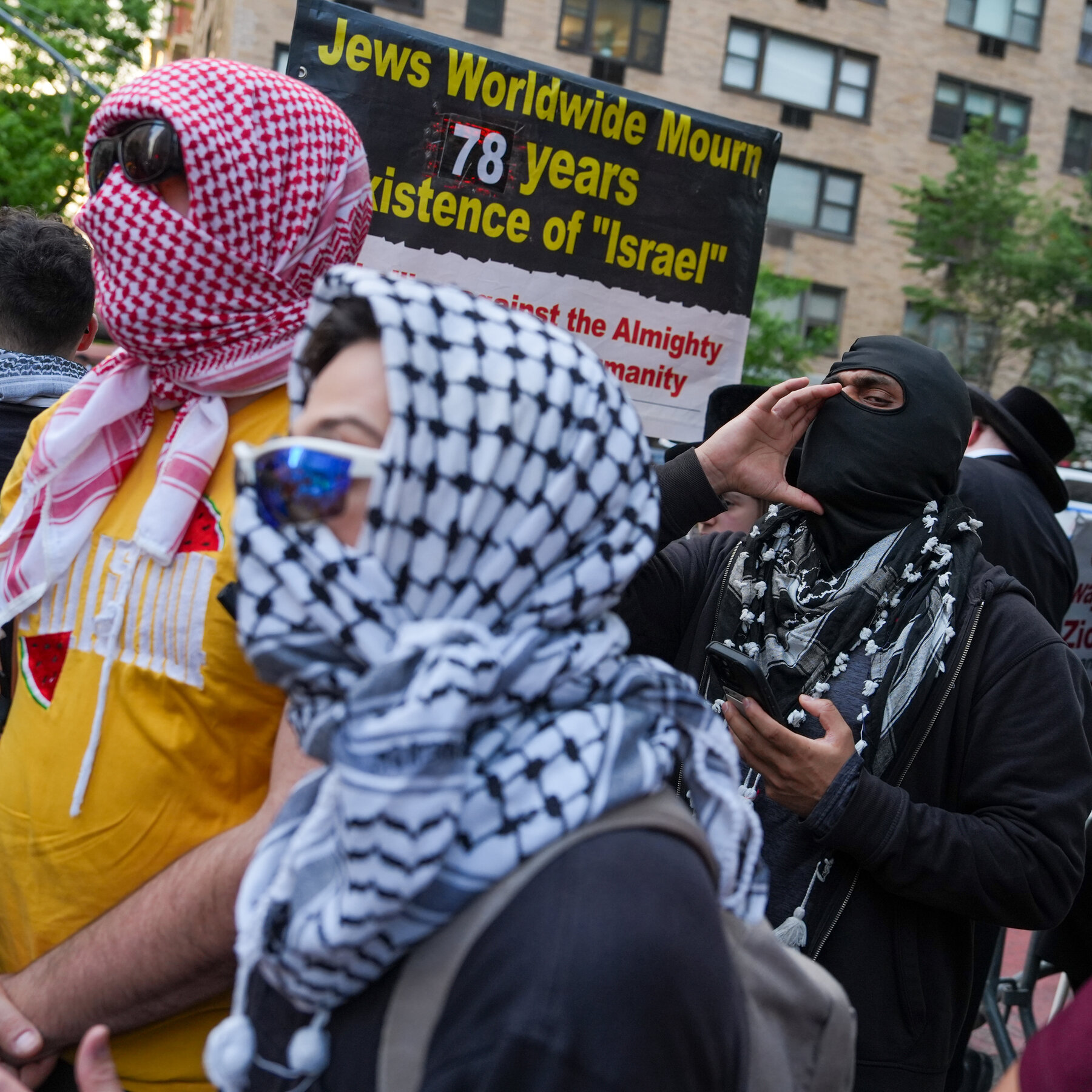 Pro-Palestinian and Pro-Israel Demonstrators Rally Outside Synagogue