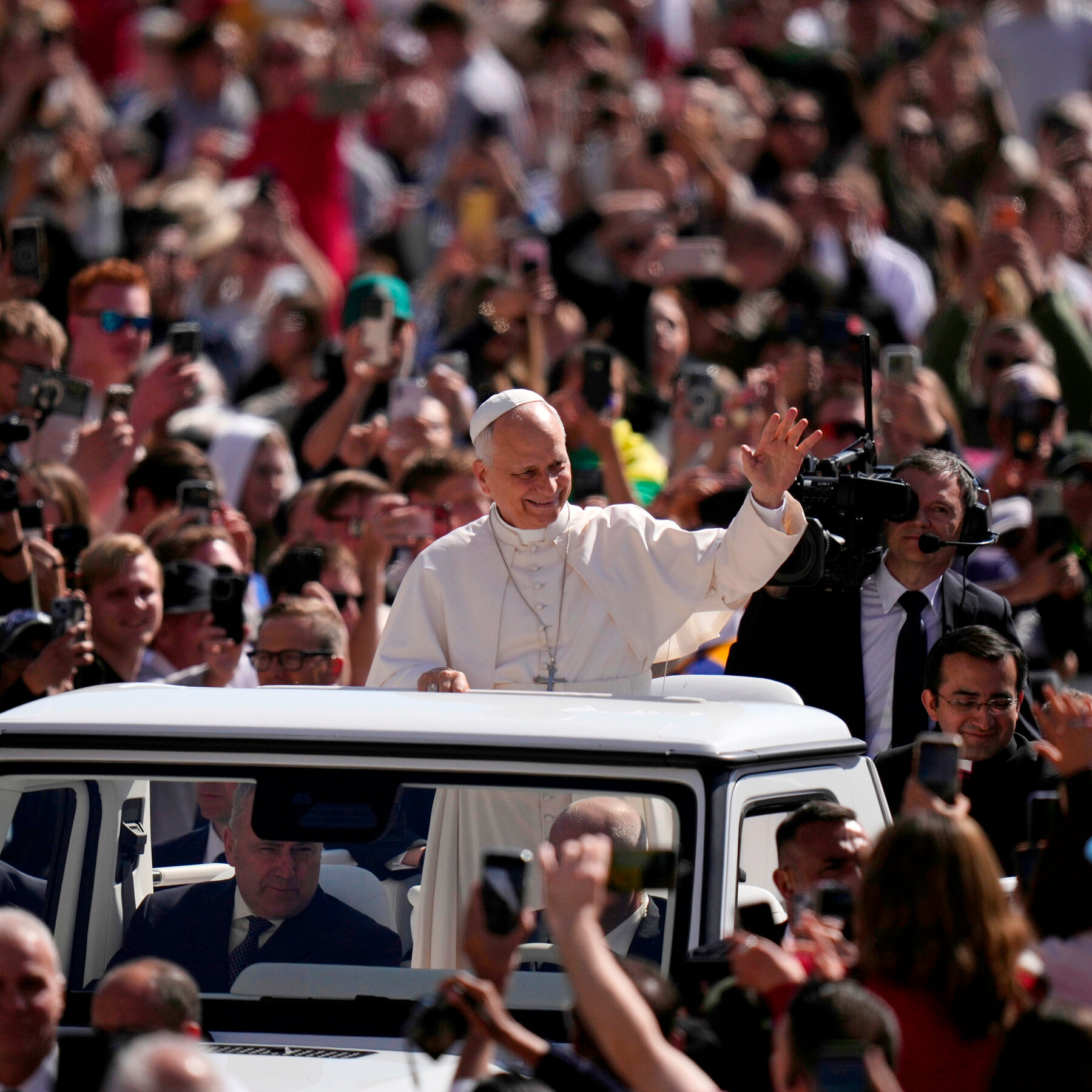 What Happened When Pope Leo XIV Had to Call Customer Service