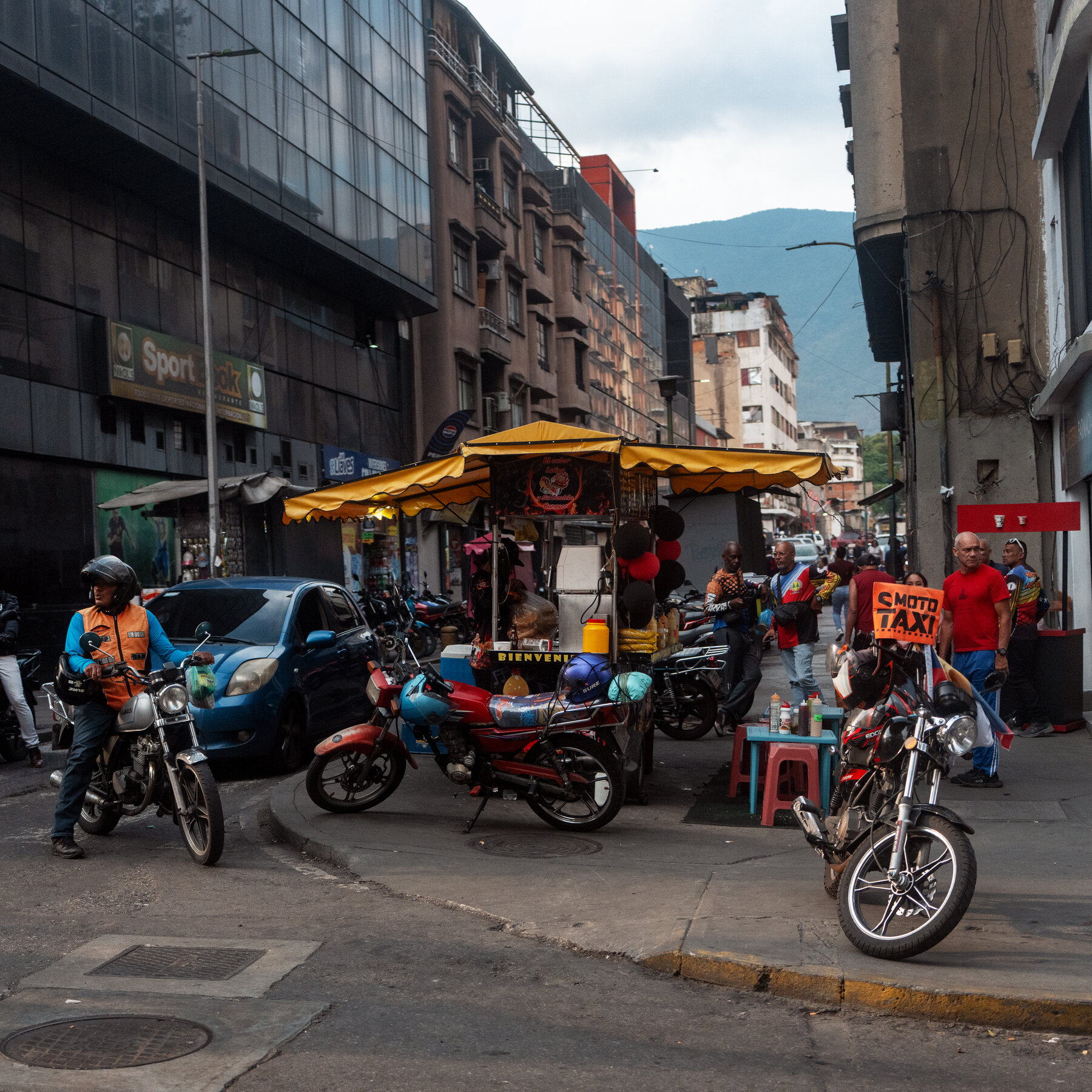 U.S. Allows Venezuela to Begin Debt Restructuring Process