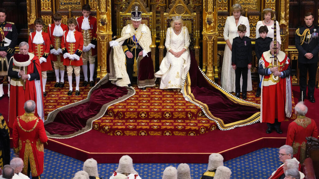Besieged Starmer seeks to heal Labour divisions in King's Speech