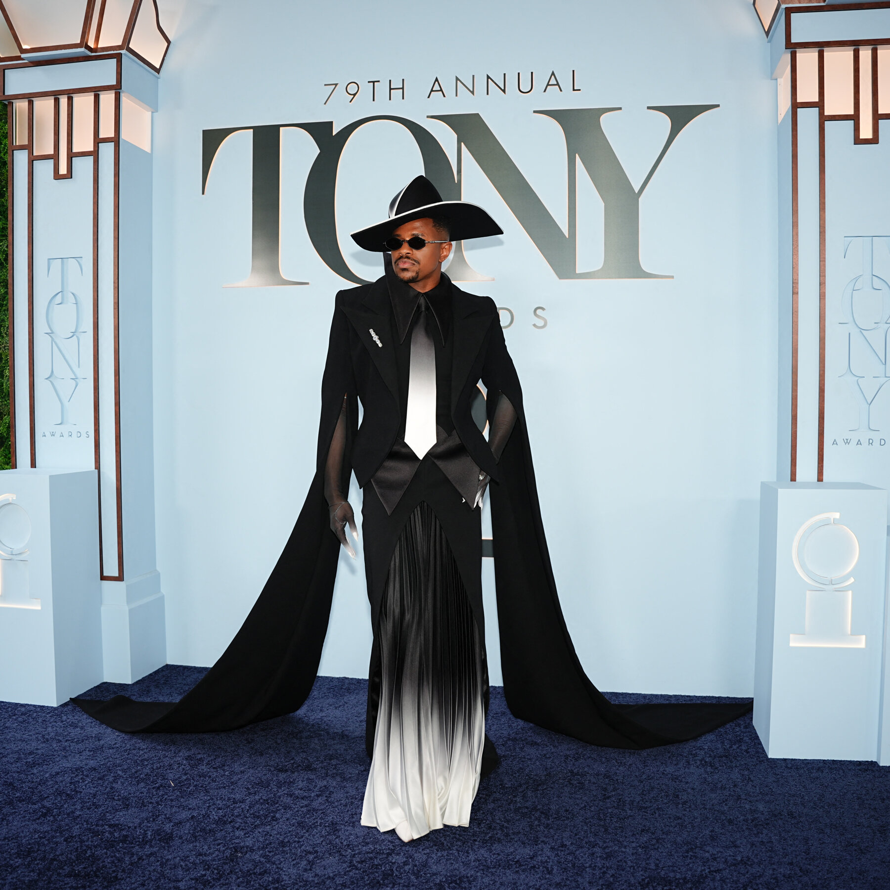 Tony Awards 2026 Red Carpet: See the Looks of Broadway’s Biggest Stars