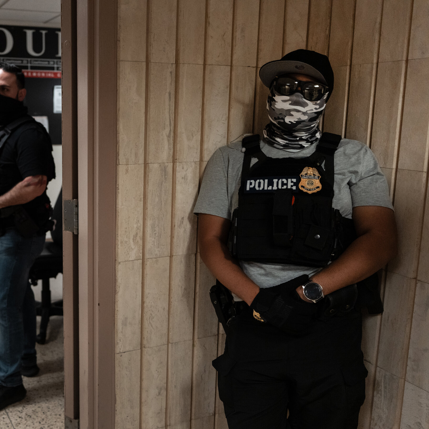 ICE Agents Barred From Wearing Masks in New York Under State Budget Deal