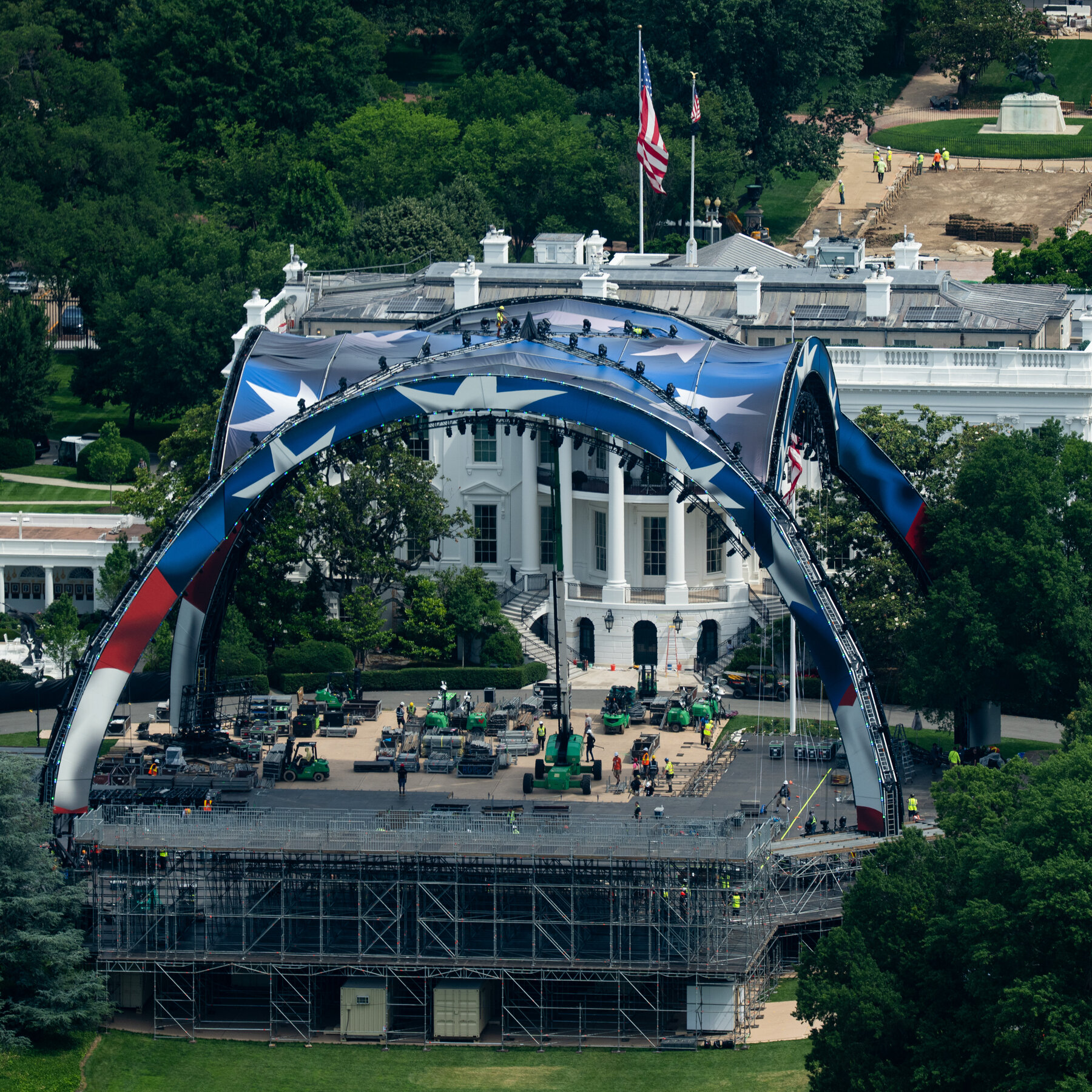 Lawsuit Aims to Stop U.F.C. Fights at White House on Trump’s Birthday