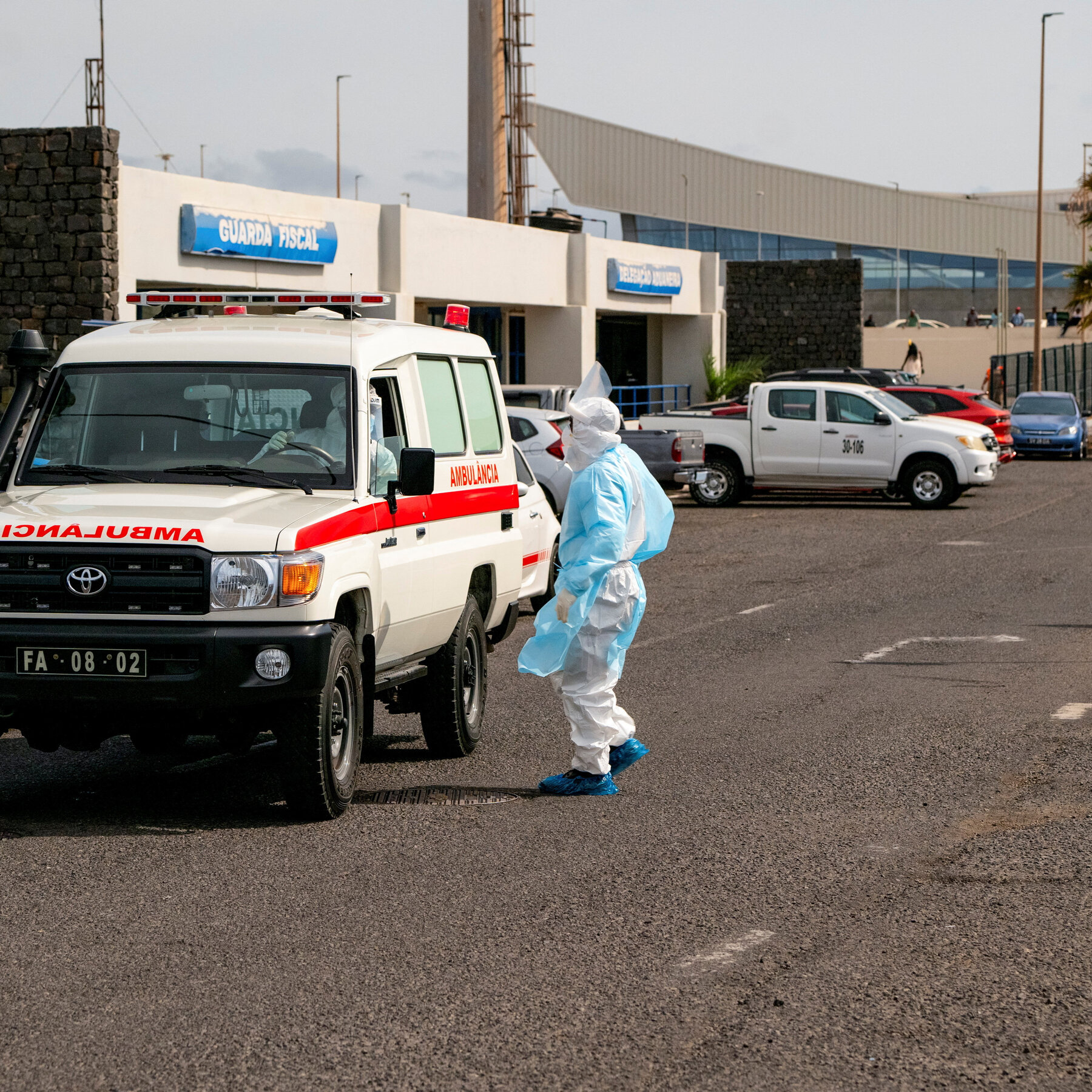 Netherlands Tests Flight Attendant for Hantavirus as Officials Track Cruise Ship Outbreak