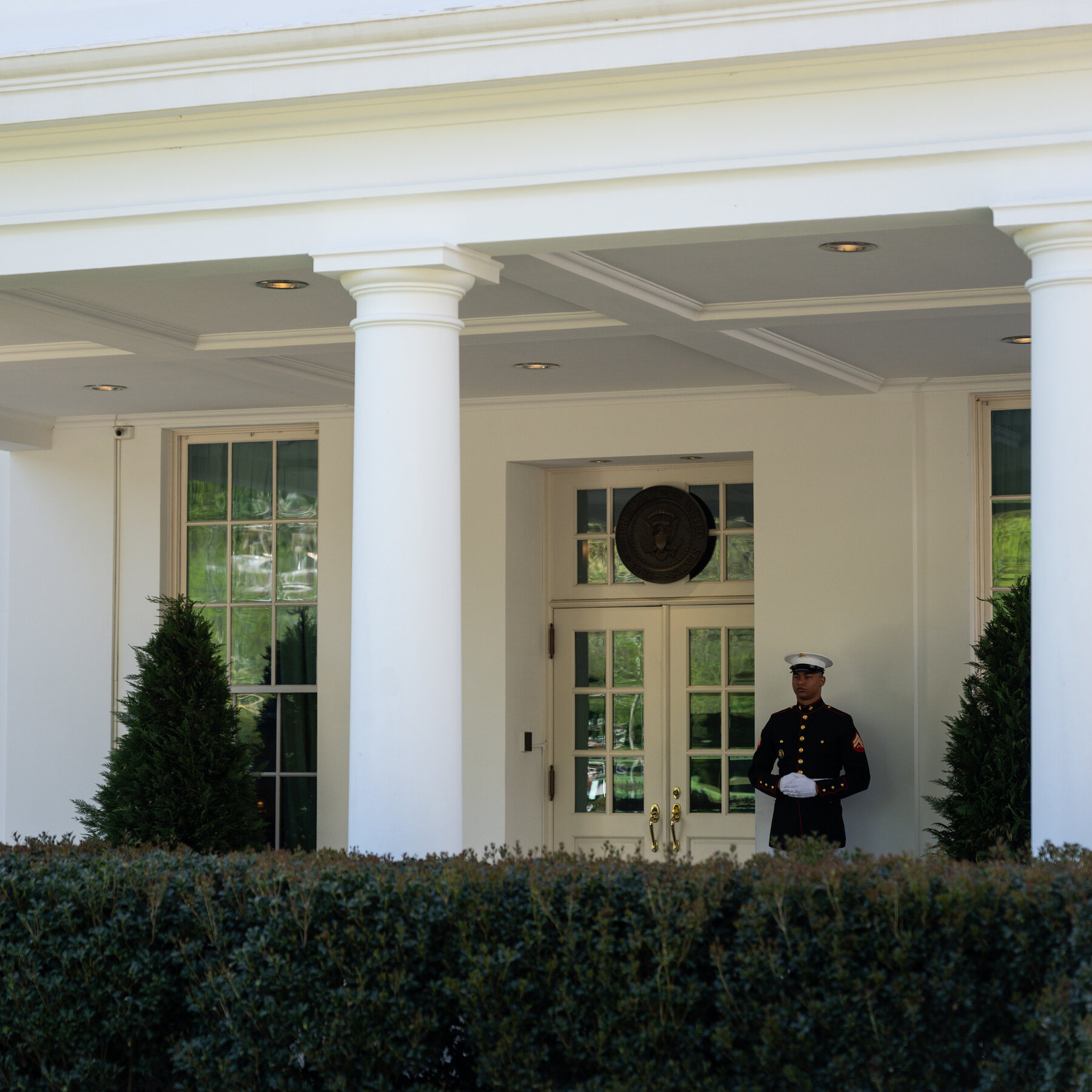 36 Hours of Chaos: The Scramble for a Cease-Fire in Iran