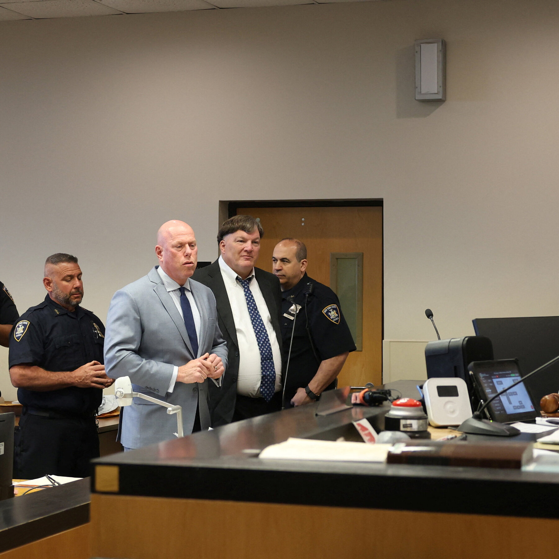 In 20 Minutes, Gilgo Beach Killer Admits to Murdering 8 Women