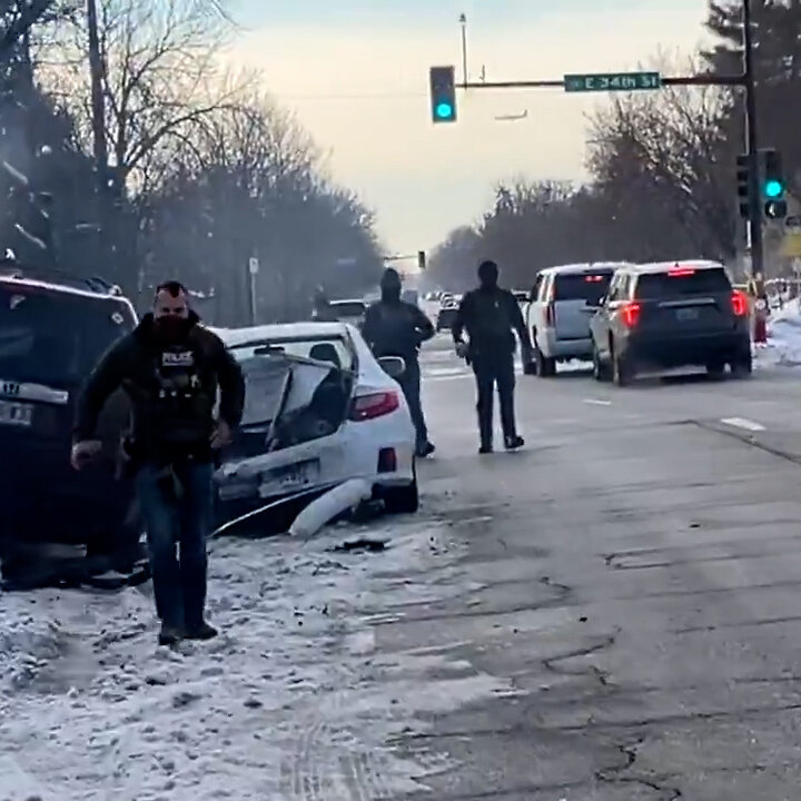 Court Records Reveal ICE Agent Jonathan Ross’s Previous Dragging Incident