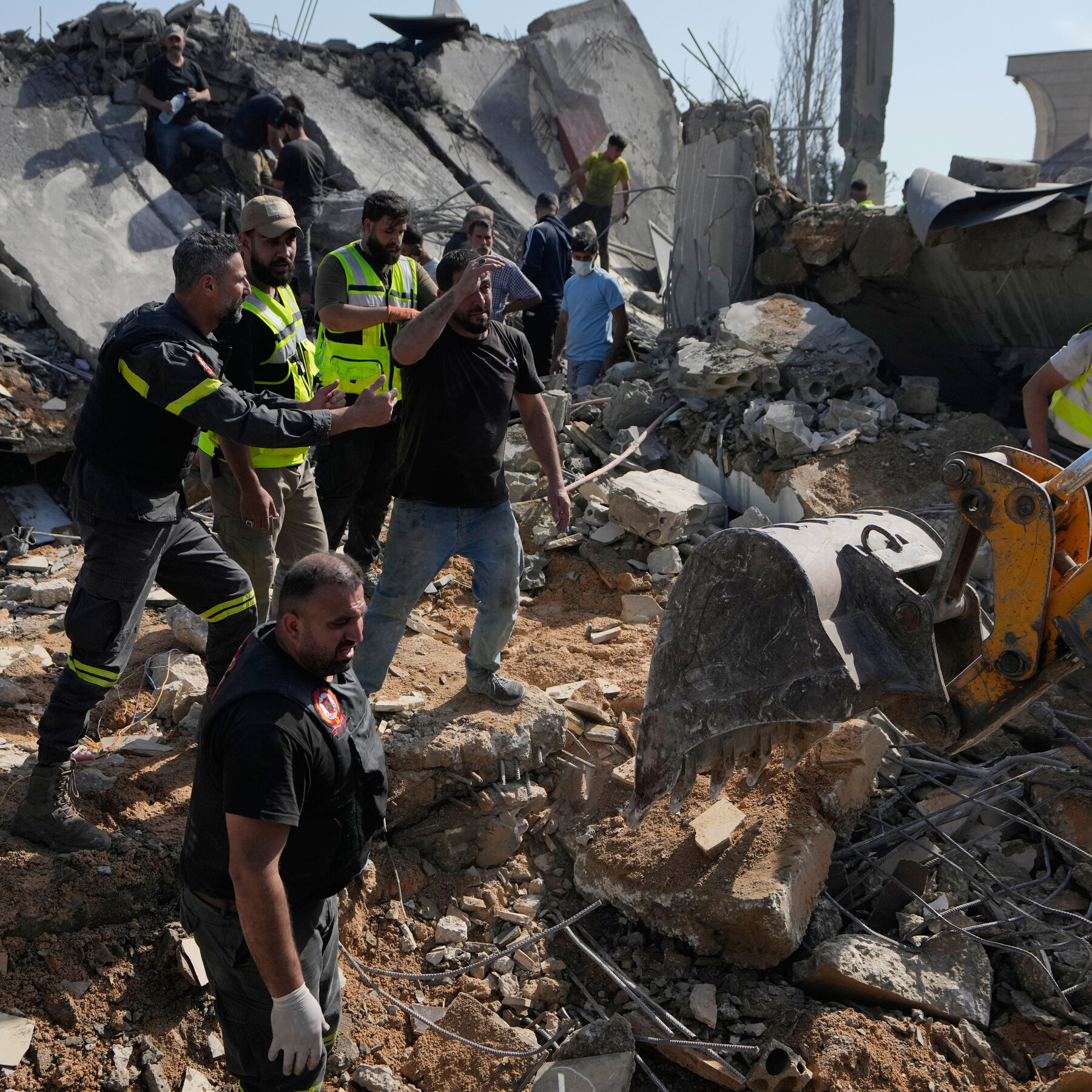 Deadly Israeli Strikes Erode Cease-Fire in Lebanon