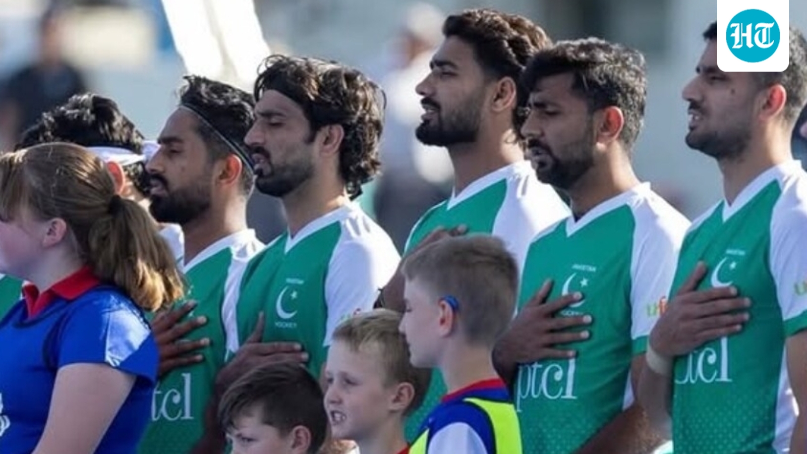 Pakistan hockey chief quits after players left stranded in Australia, captain banned