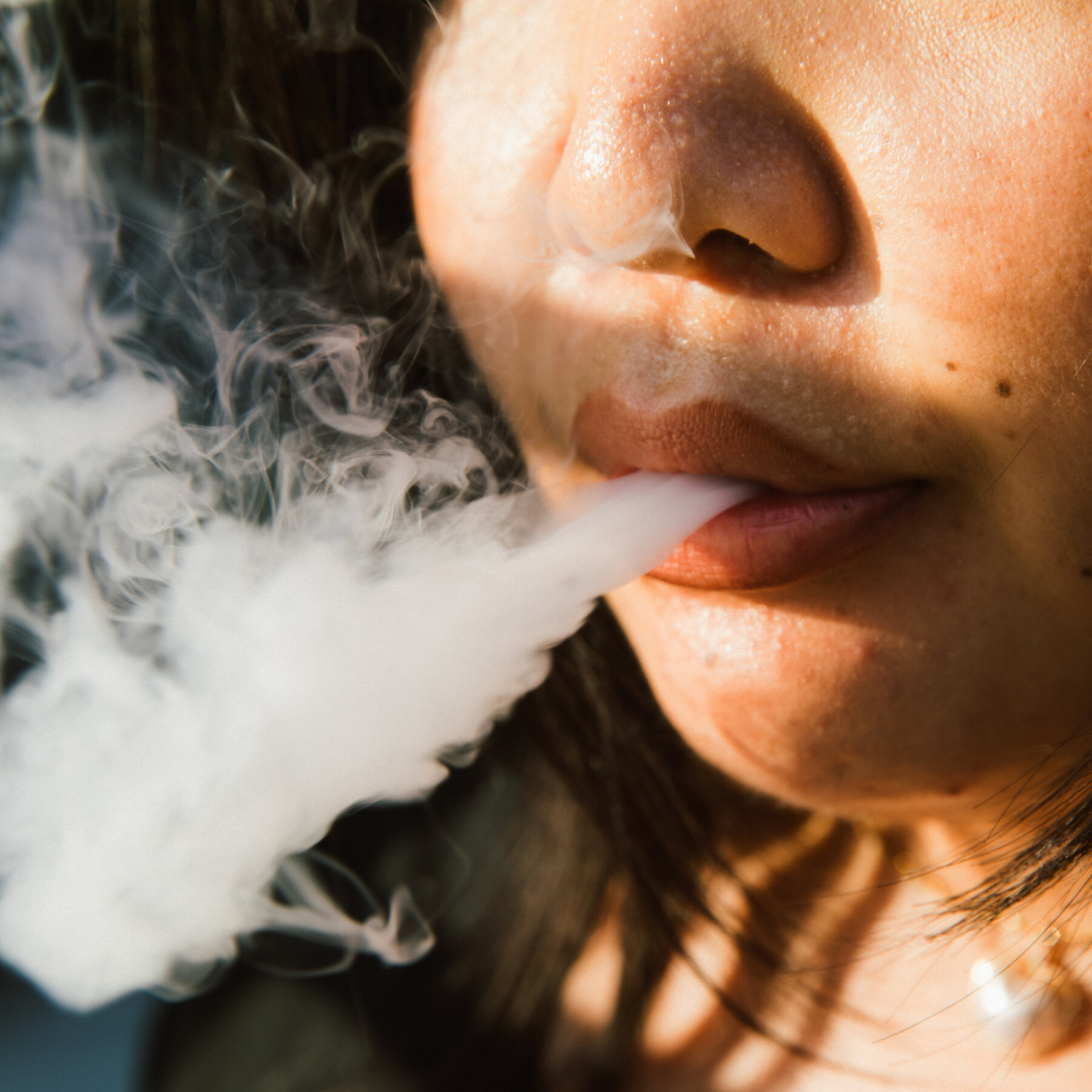 With Commissioner Under Pressure, F.D.A. Opens Door to Flavored Vapes