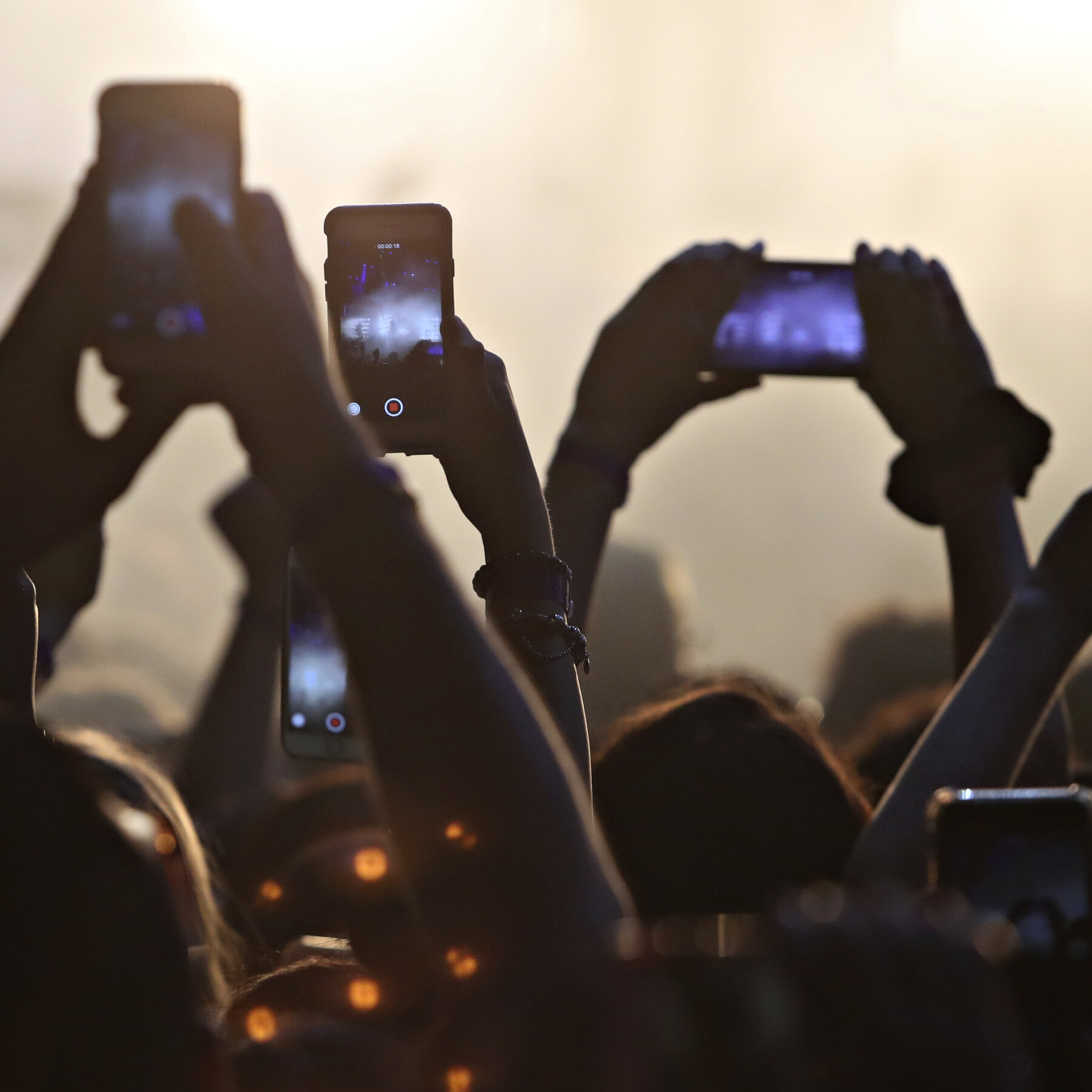 Canada Moves to Ban Social Media Use for Youth Under 16