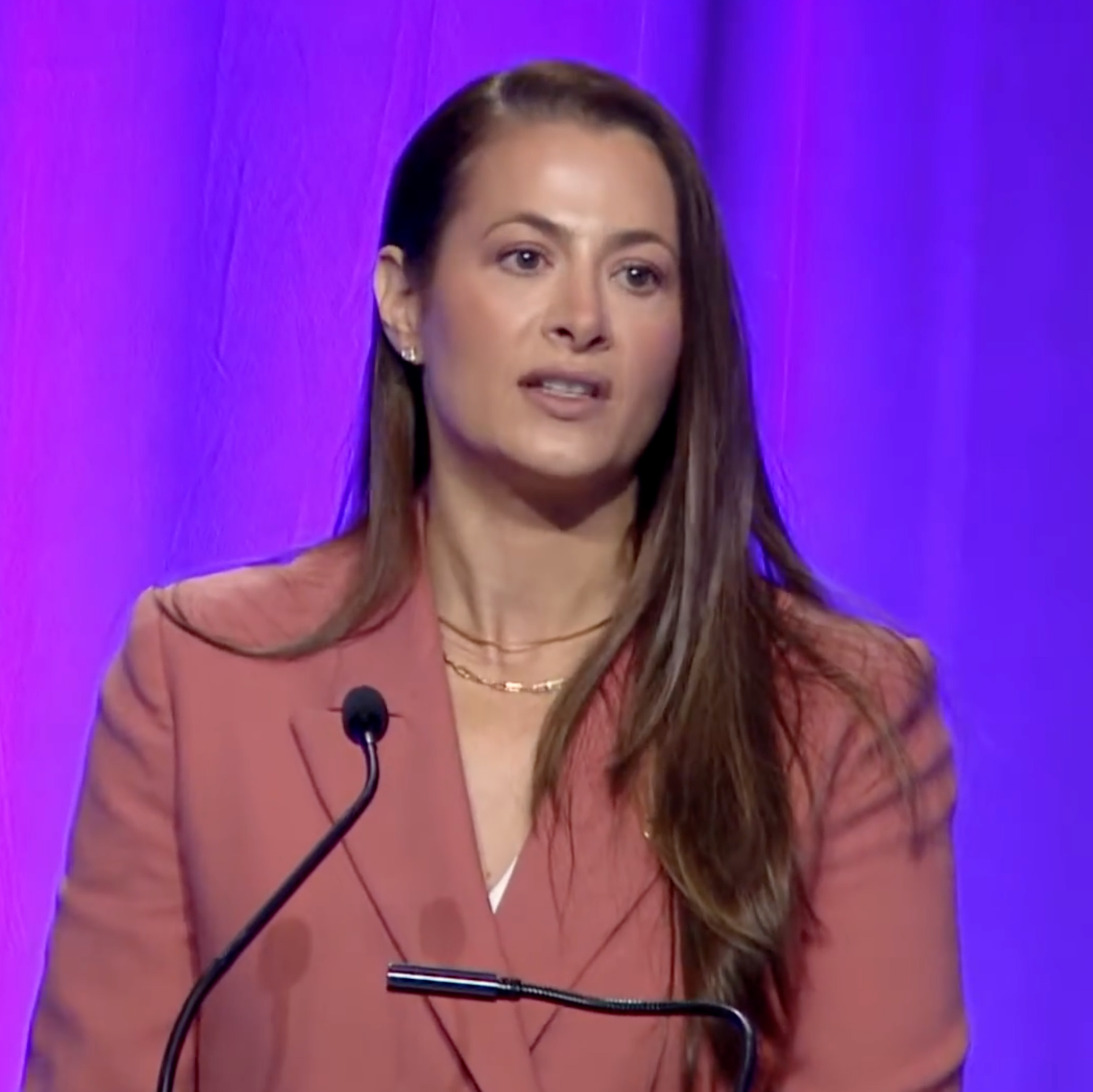 Can a Populist Democrat Flip New York City’s Only G.O.P. House Seat?