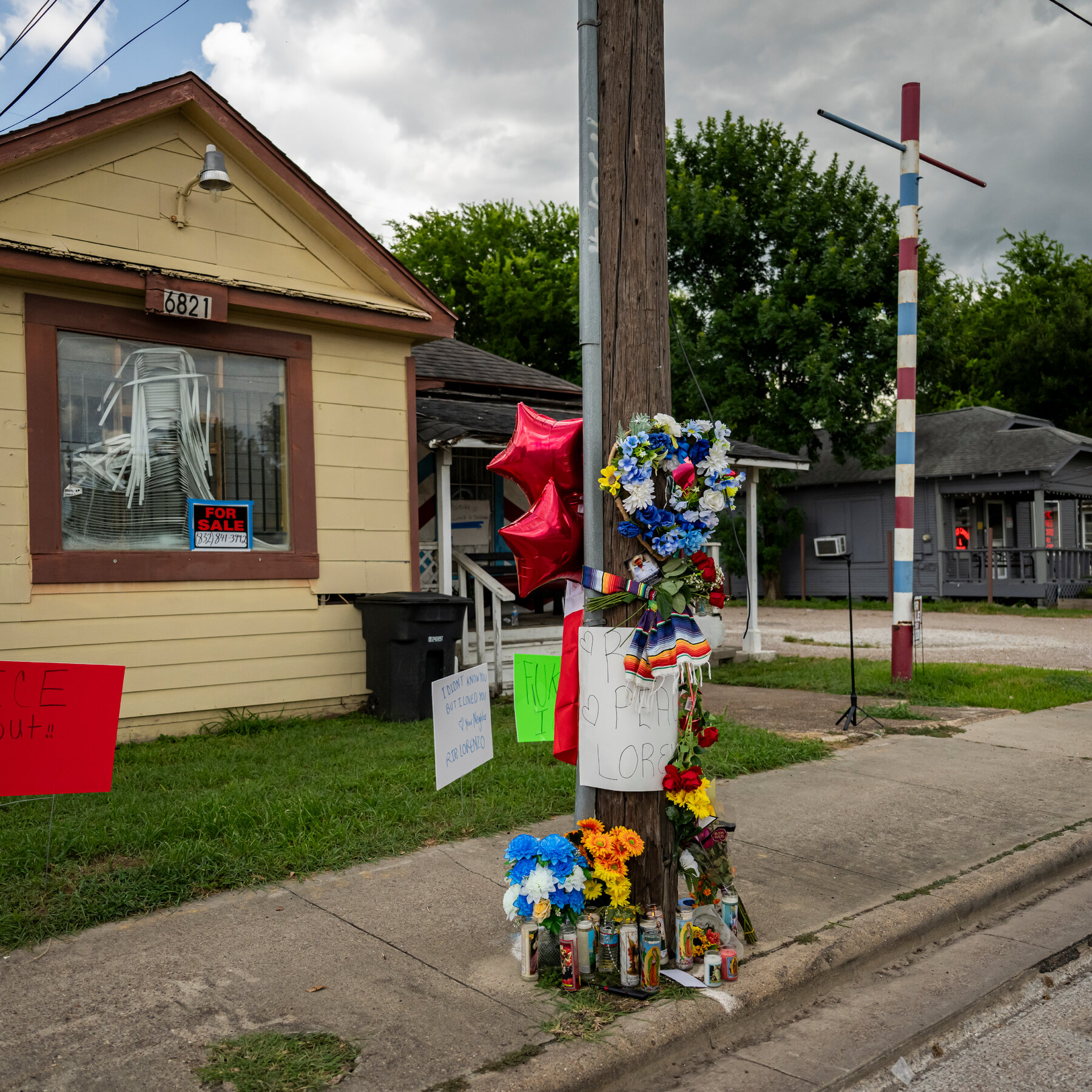 Witnesses of ICE Killing in Houston Dispute the Official Account