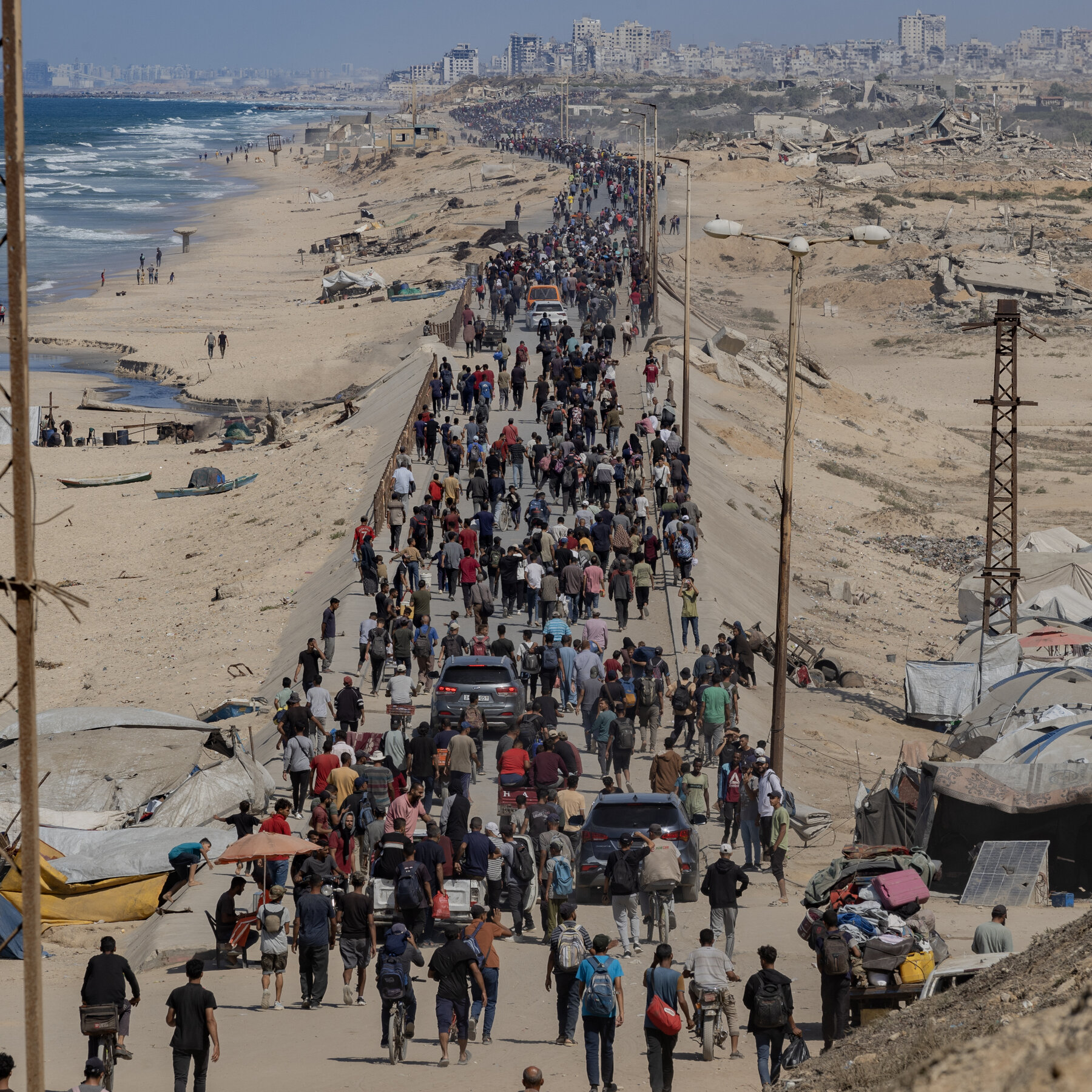 Gaza Cease-Fire Begins, Israel Says, as Thousands Return to the North