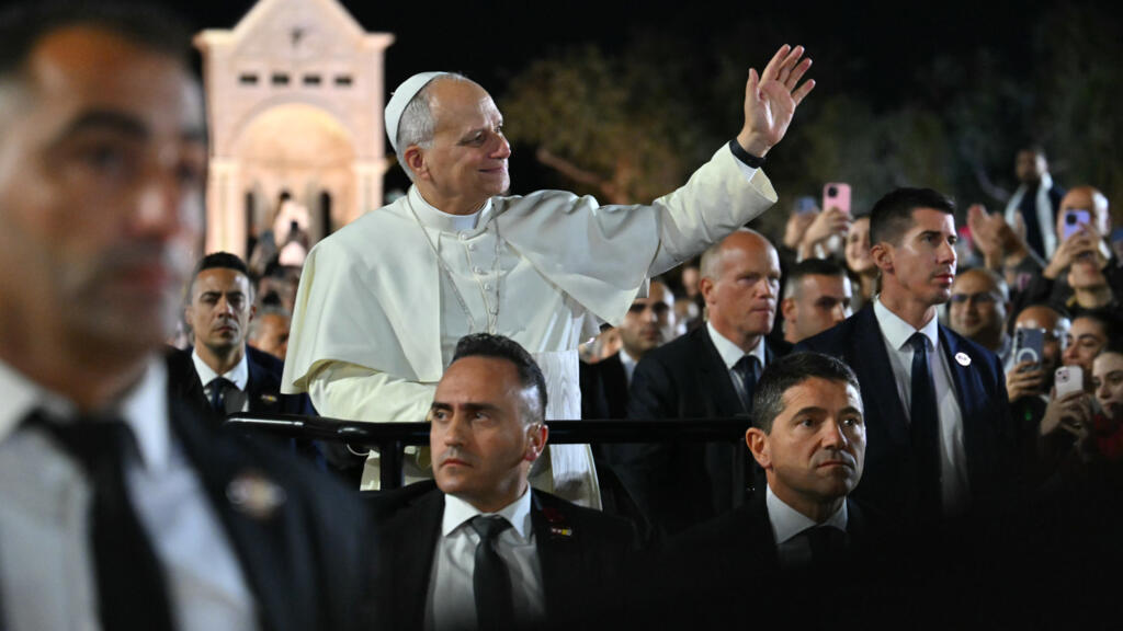 Pope Leo to hold Beirut mass, visit port blast site