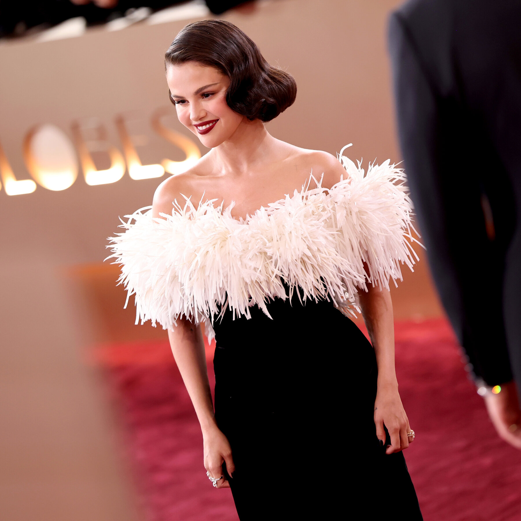 Golden Globes 2026 Red Carpet: Hailee Steinfeld, Connor Storrie, Ariana Grande and More