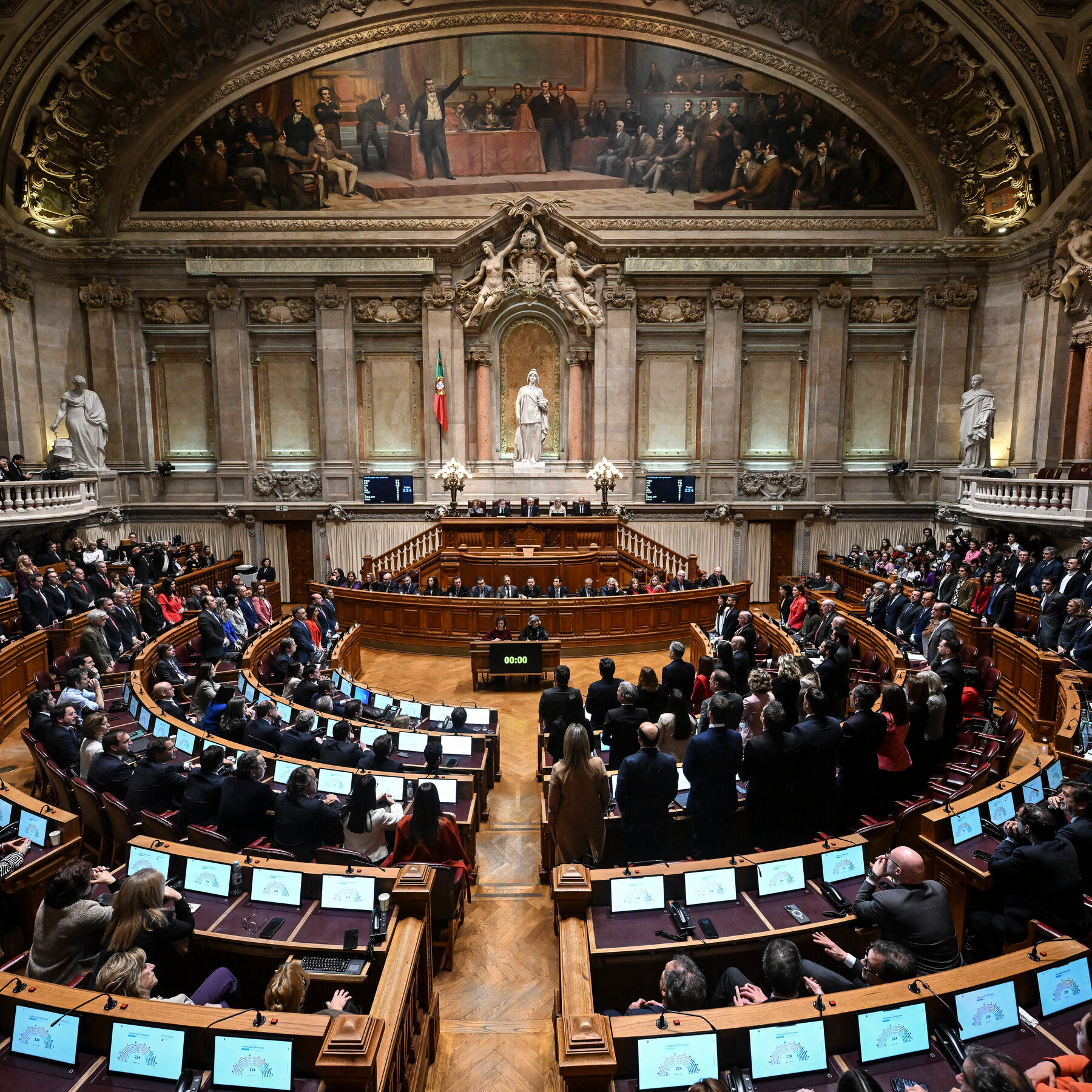 Portugal’s Government Falls in No-Confidence Vote After Just a Year