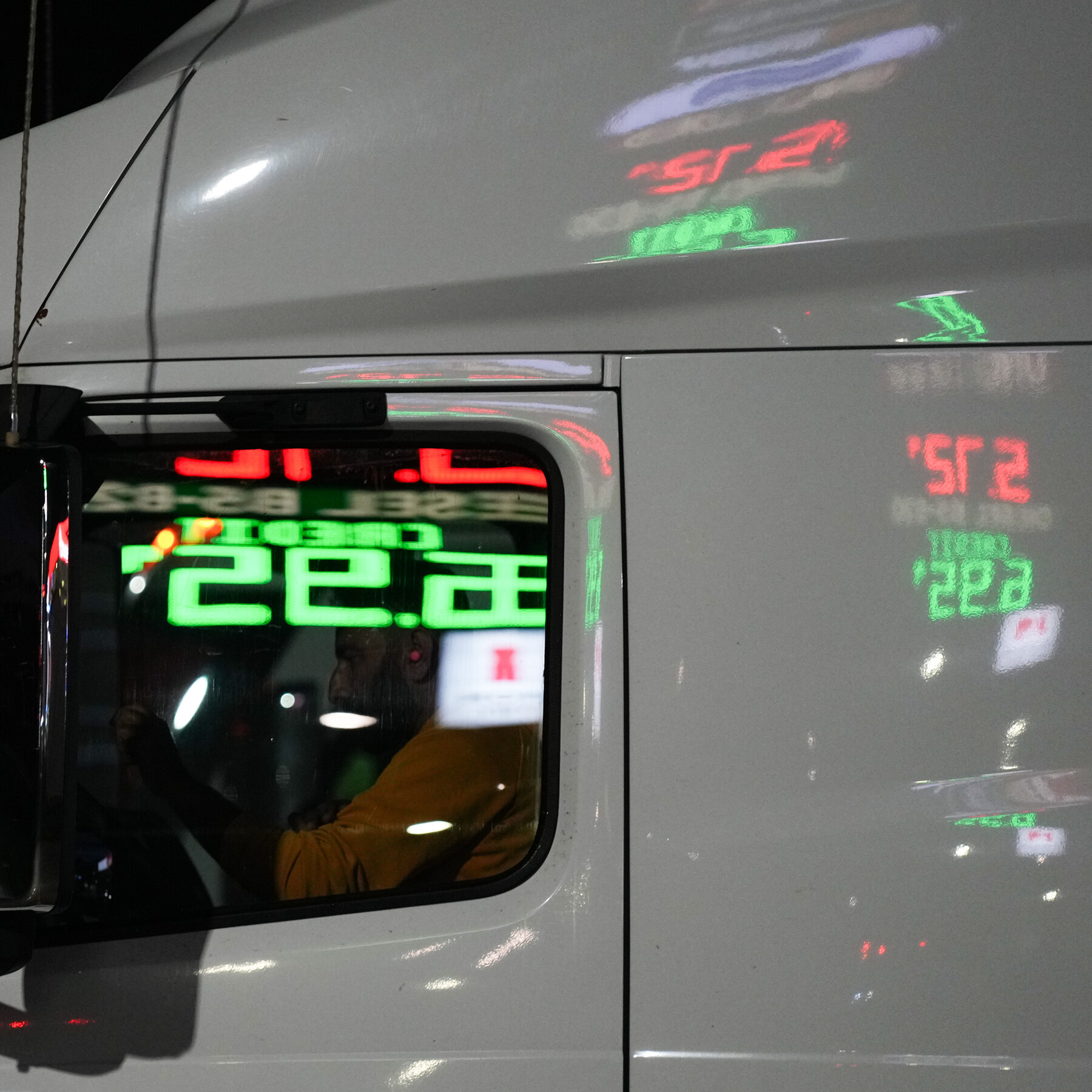 Iran Blockade Sets Up a Test of Which Side Can Endure More Pain