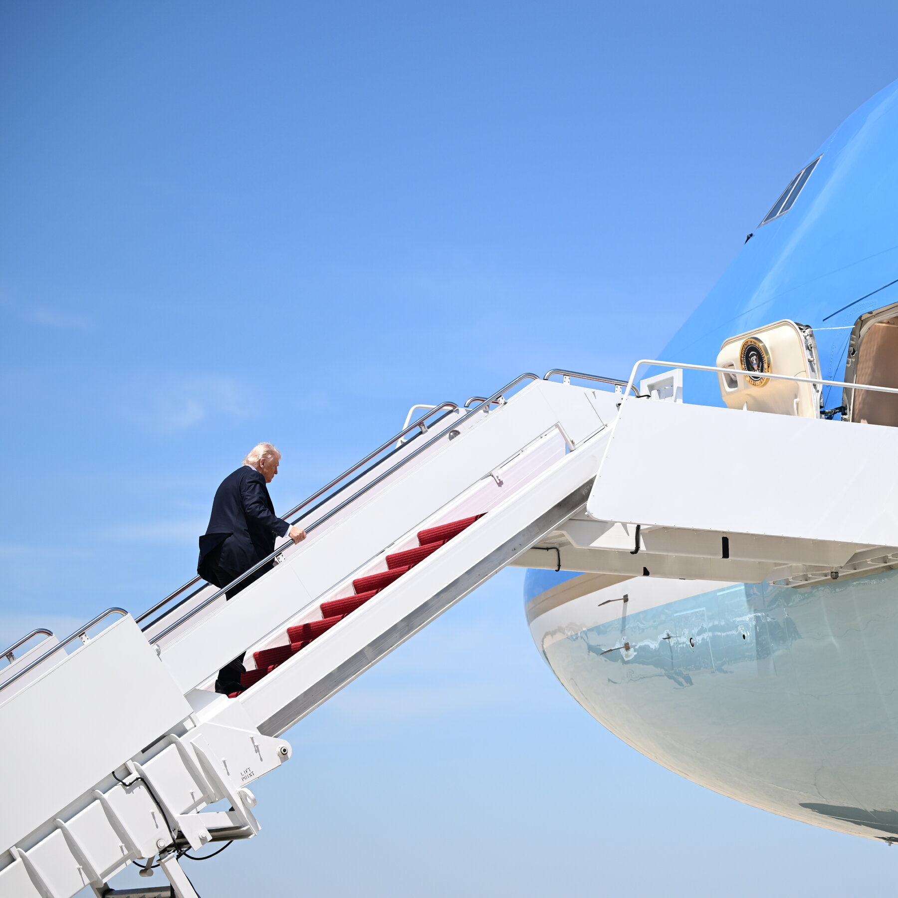 Tariff Refunds Begin to Reach Businesses as Trump Lashes Out at Court